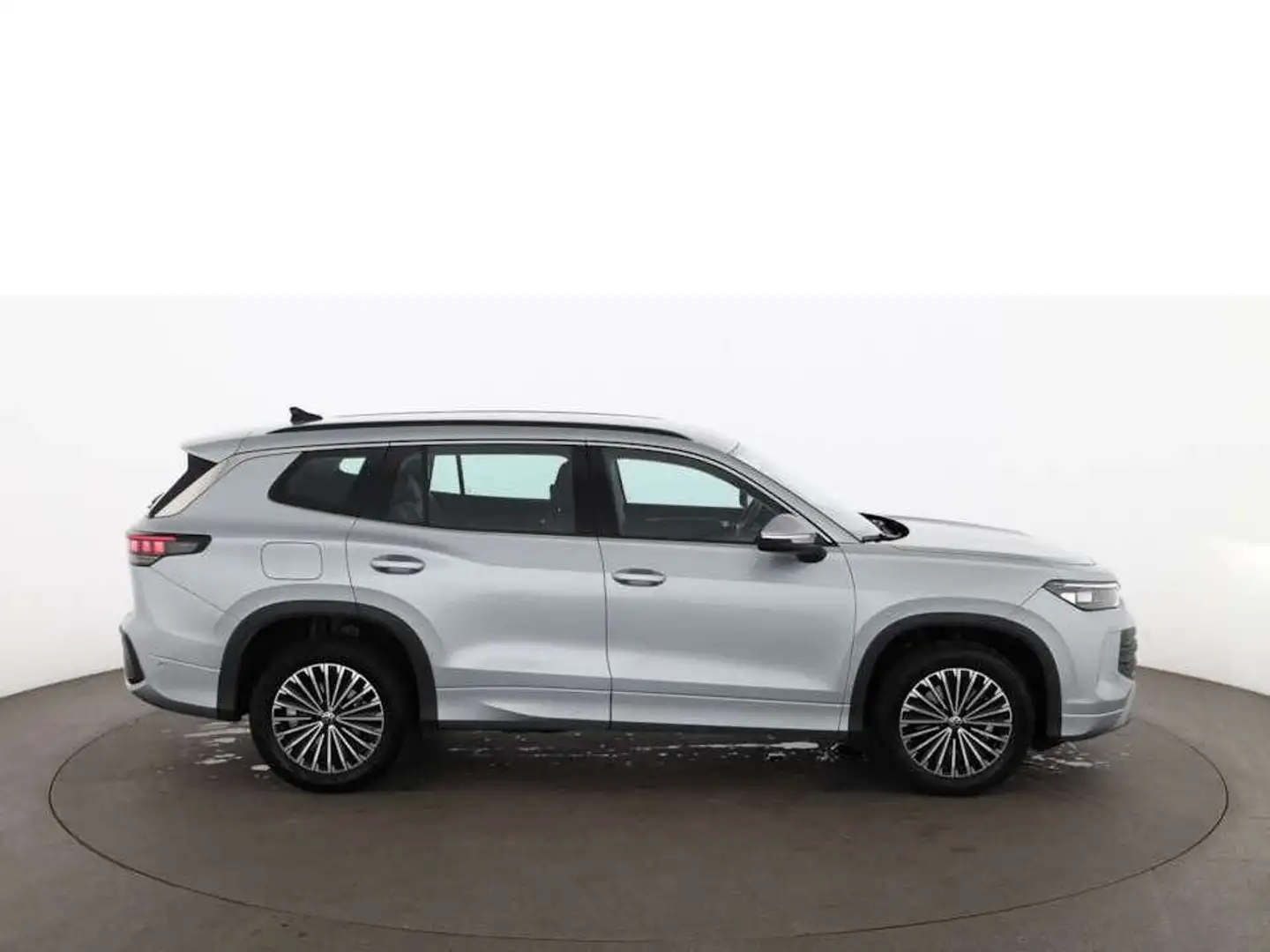 Volkswagen Tayron 2.0 TDI 4Motion Life Aut 7-SITZER MATRIX Silber - 2