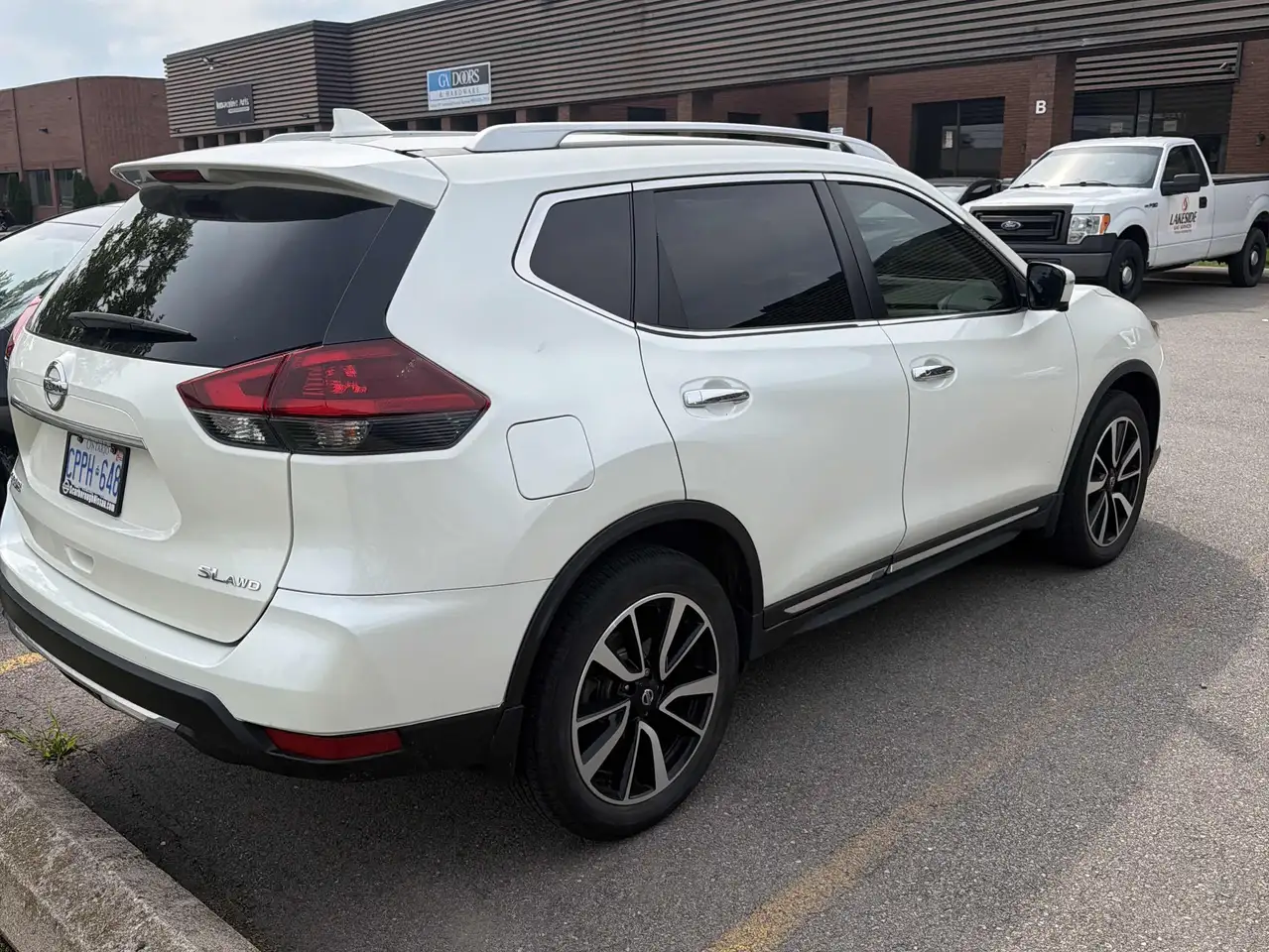 Nissan Rogue снимка Nissan Rogue