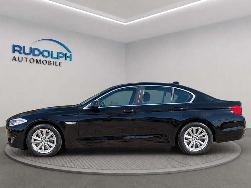 BMW 520 d AUTOM NAVI 1.HAND LEDER SCHECKHEFT GARANTIE — photo 4