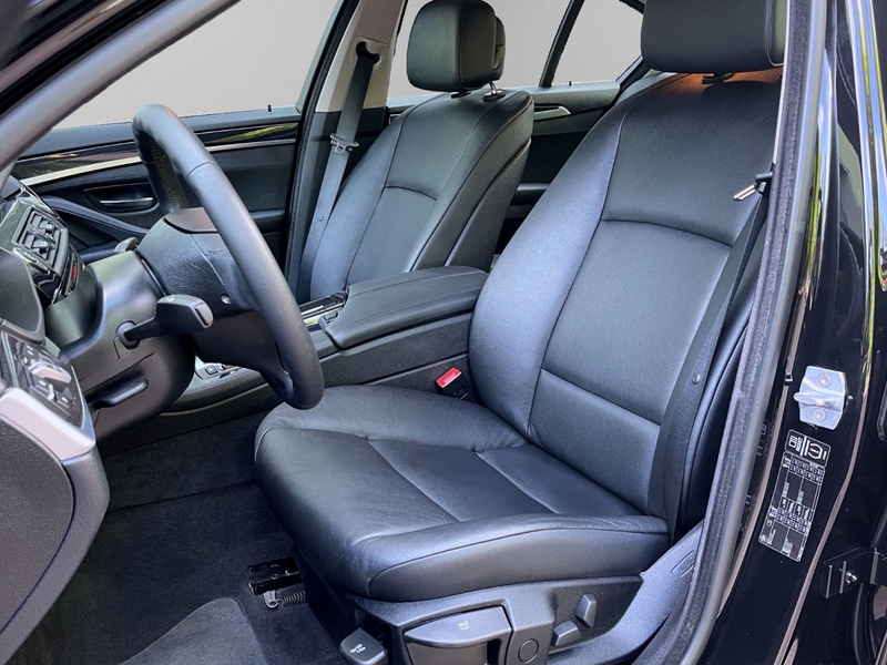 BMW 520 d AUTOM NAVI 1.HAND LEDER SCHECKHEFT GARANTIE — photo 11