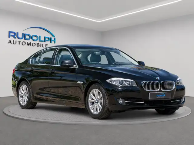 BMW 520 d AUTOM NAVI 1.HAND LEDER SCHECKHEFT GARANTIE