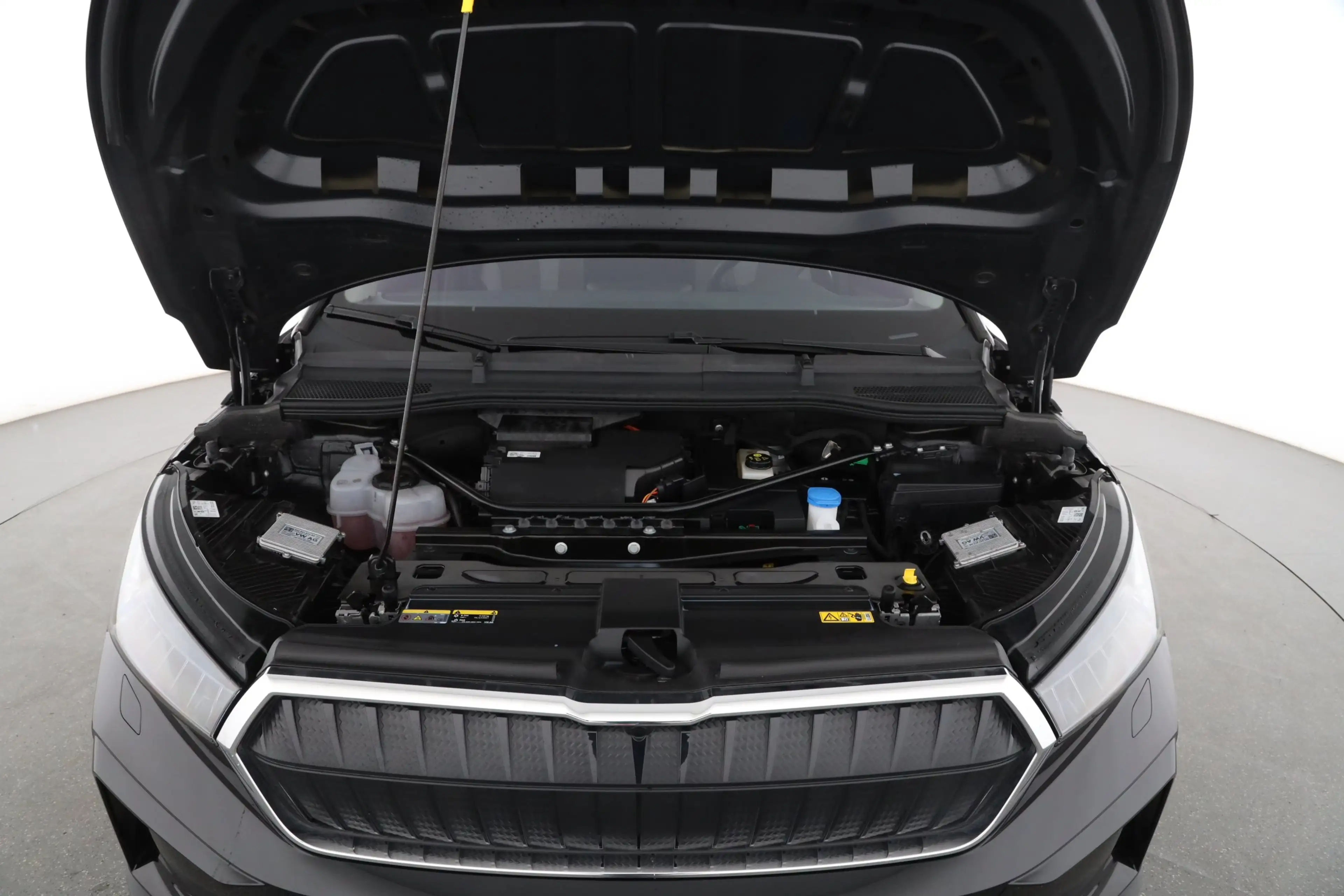 Skoda Enyaq iV 80x Lodge | NAVI | LED | AHK | SITZH. | — photo 9
