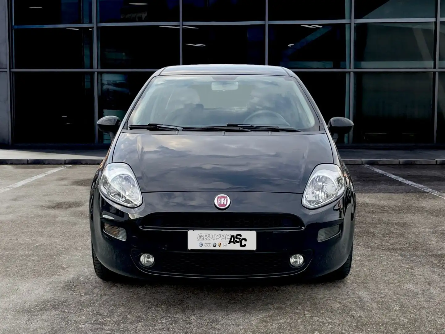 Fiat Punto 5p 1.2 BENZ 69 Lounge ADATTA A NEOPATENTATI Zwart - 2