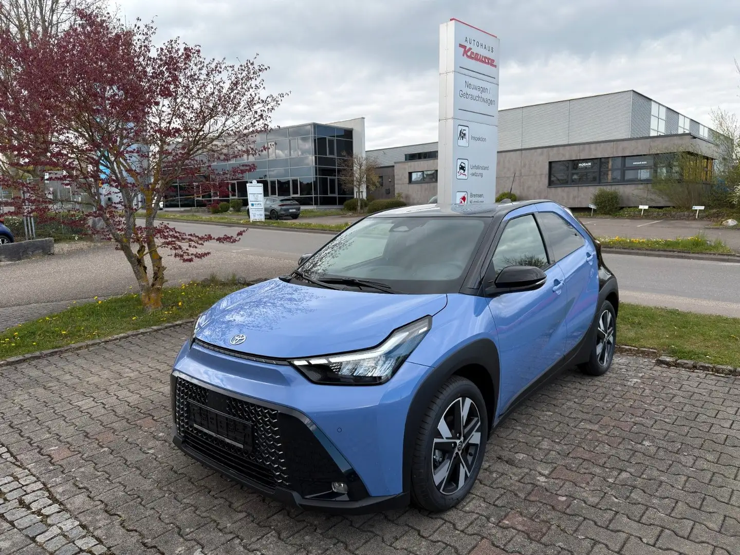 Toyota Sonstige Aygo (X) 1,5 Hybrid "Teamplayer" + Technik-Paket Blau - 1