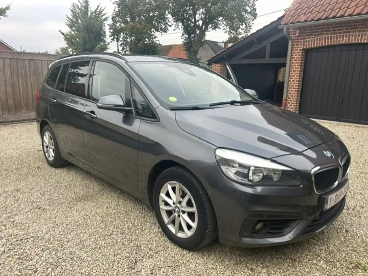 BMW 216
