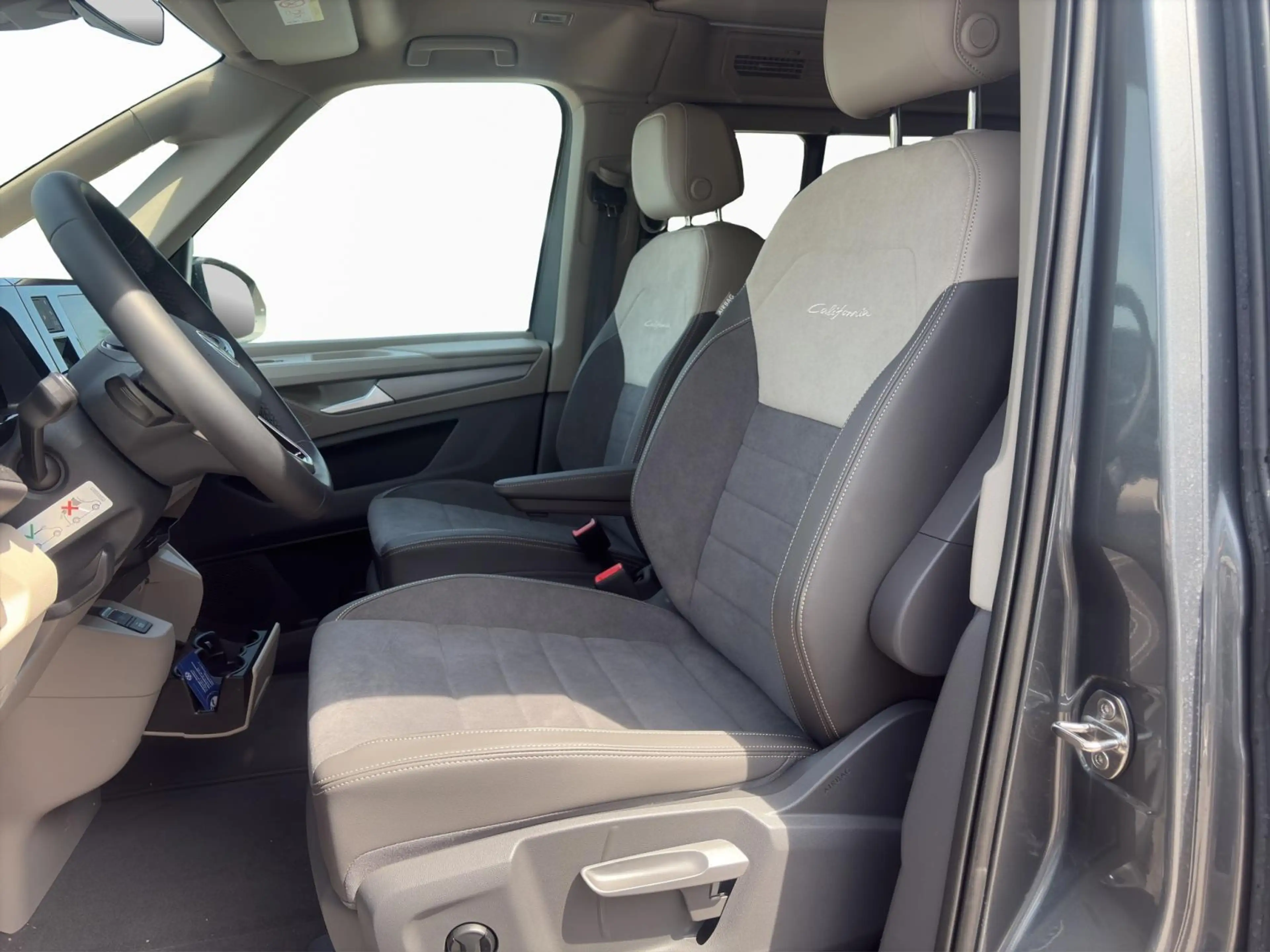 Volkswagen T7 California Ocean — photo 10