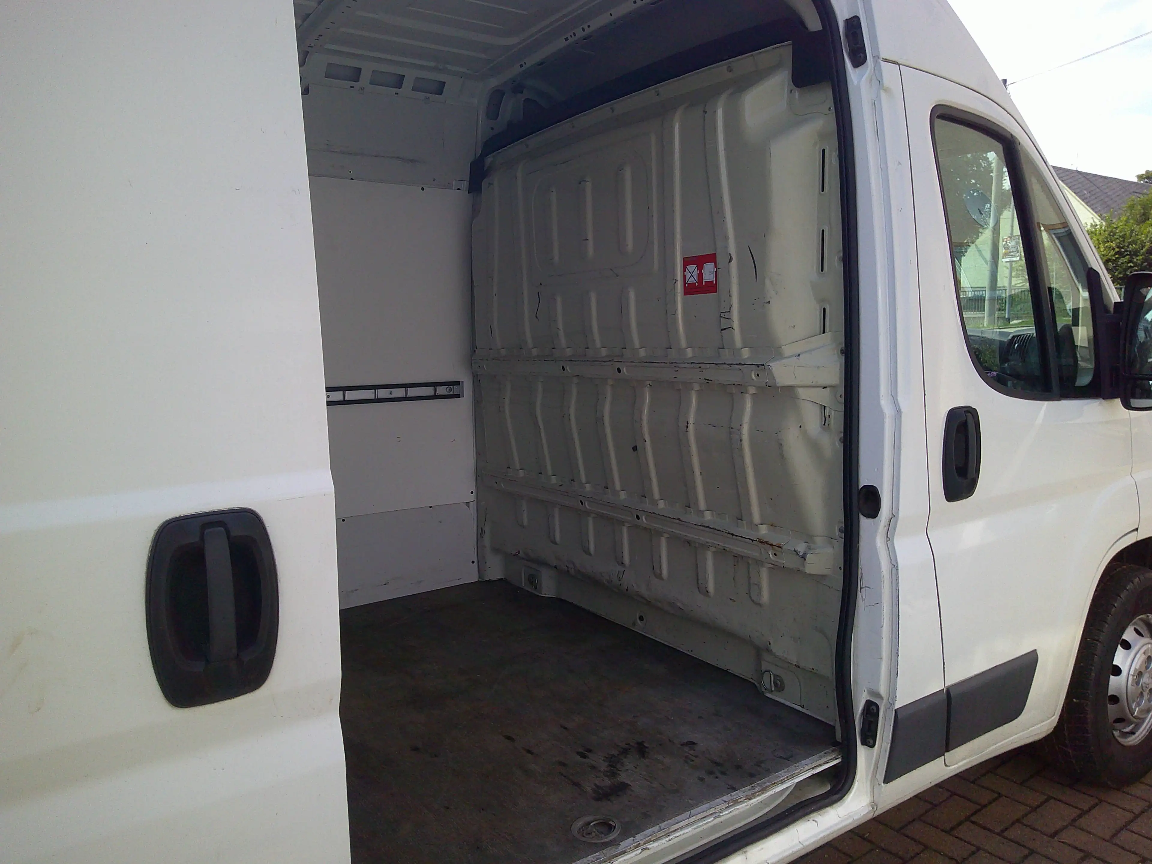 Peugeot Boxer 335 L3H2 Komfort Plus BlueHDi 130 TÜV Neu — photo 9