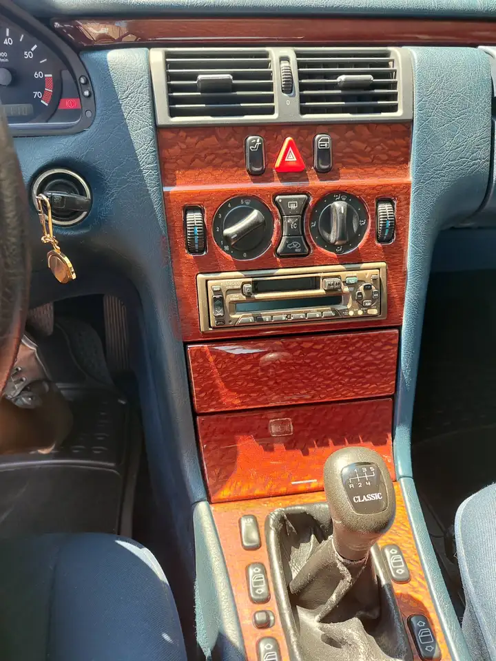Mercedes-Benz 200 E 200 Kompressor Classic, foto 11