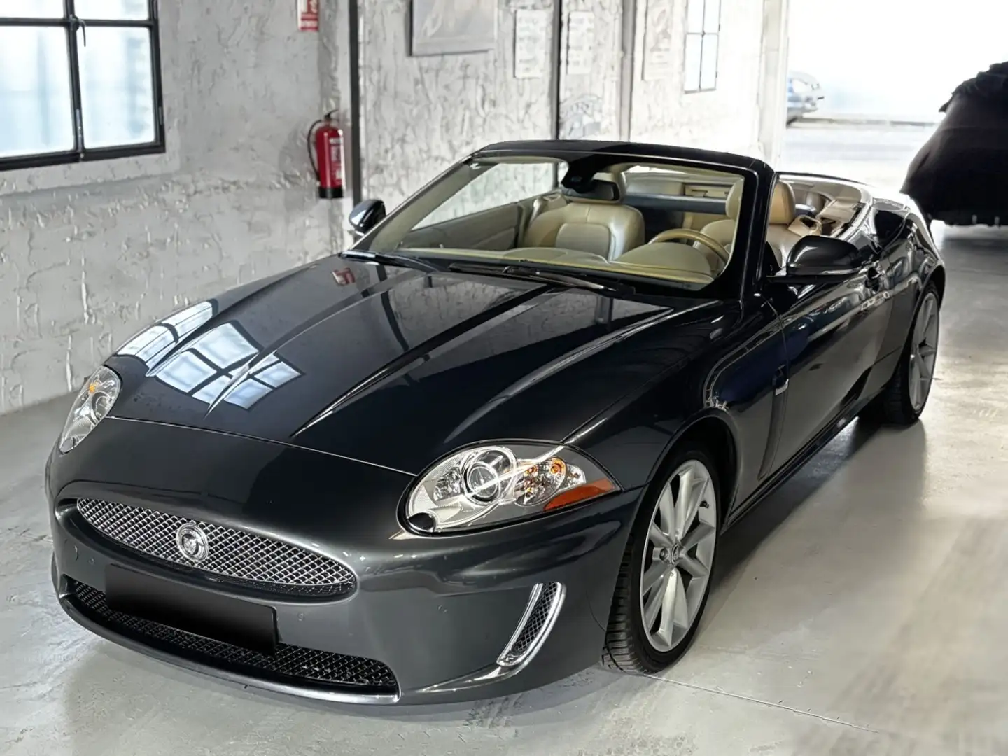 Jaguar XK 5.0 V8 Portfolio Convertible Aut. Gris - 1