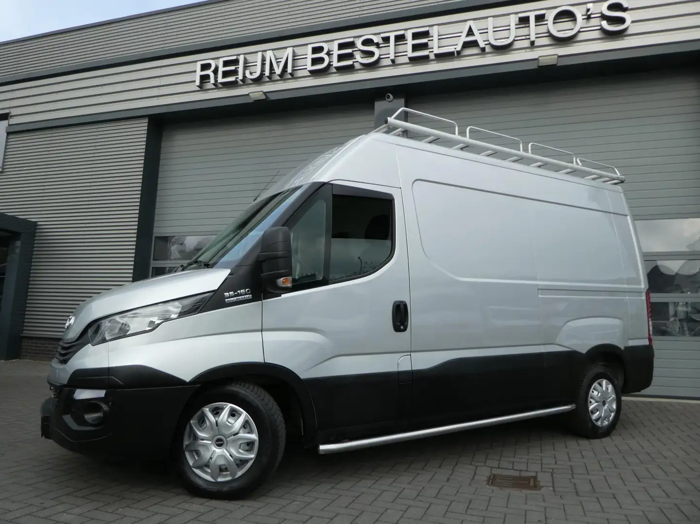 Iveco Daily 35S16V 2.3 352 L2H2 airco automaat camera Gris - 2