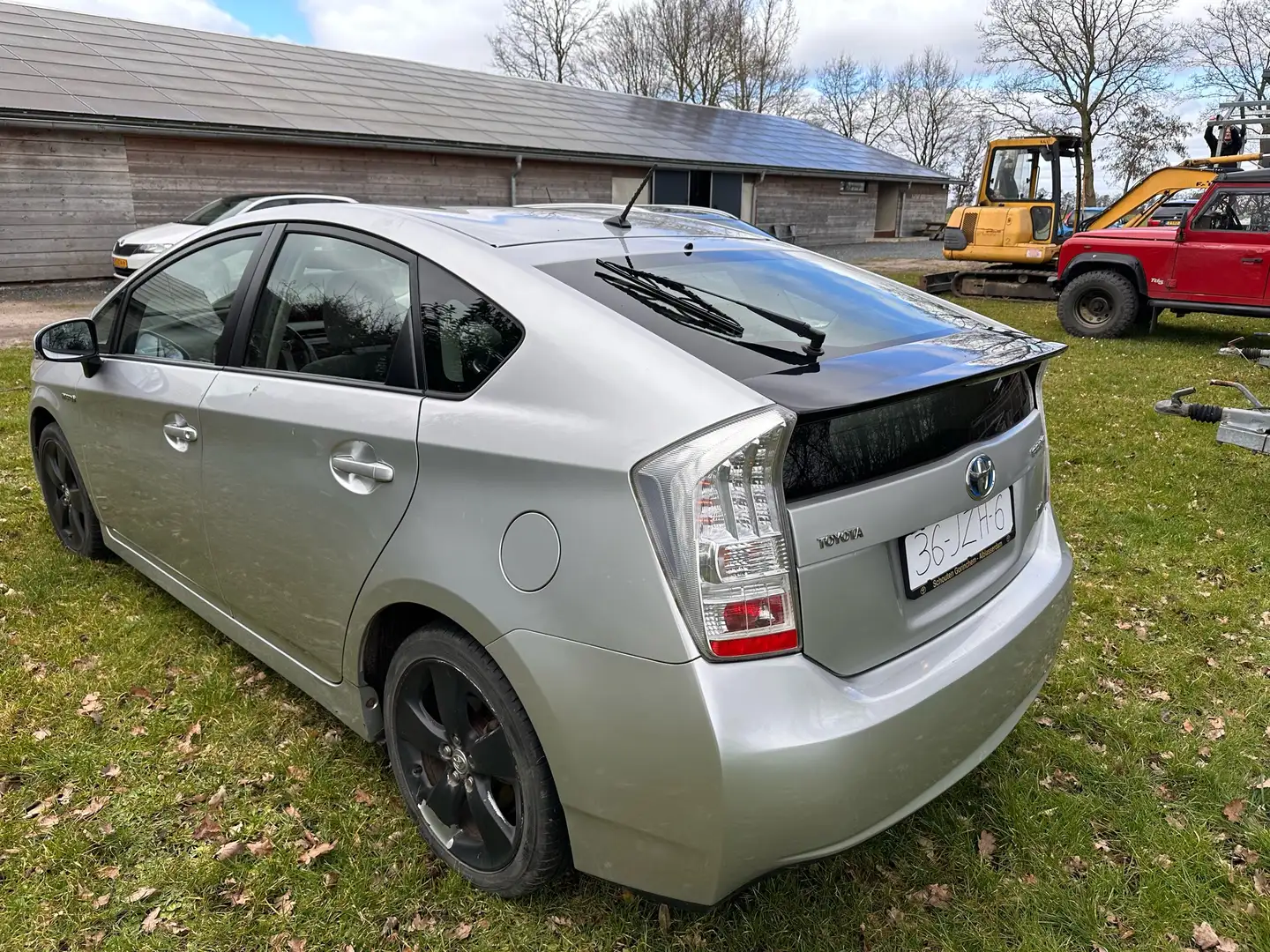 Toyota Prius (Hybrid) Executive - 2