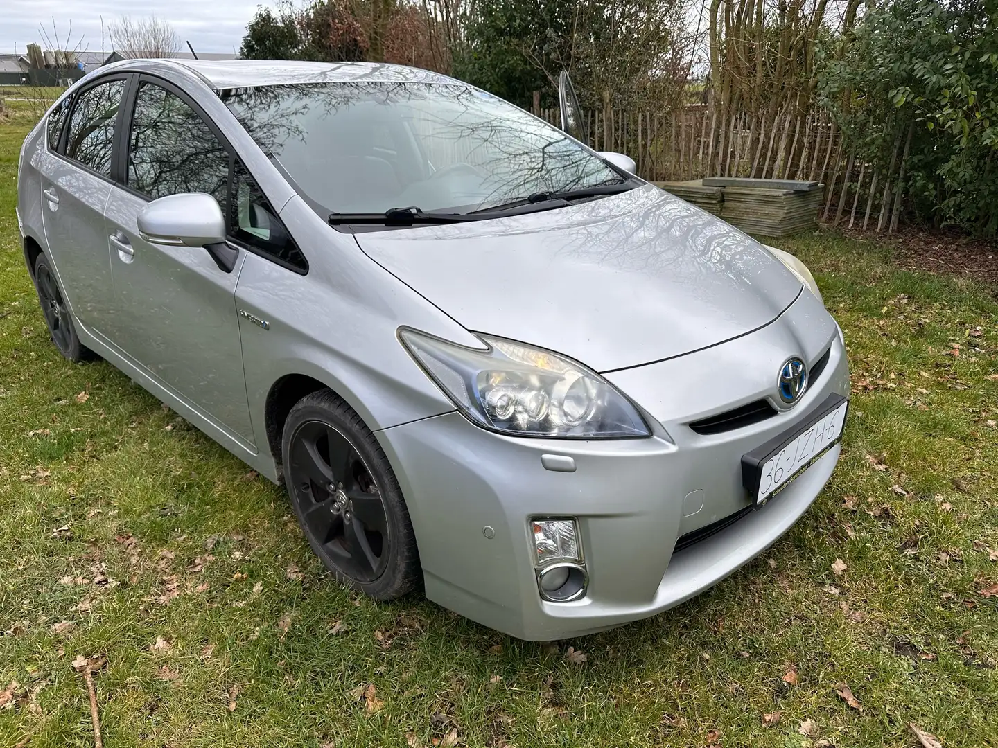 Toyota Prius (Hybrid) Executive - 1