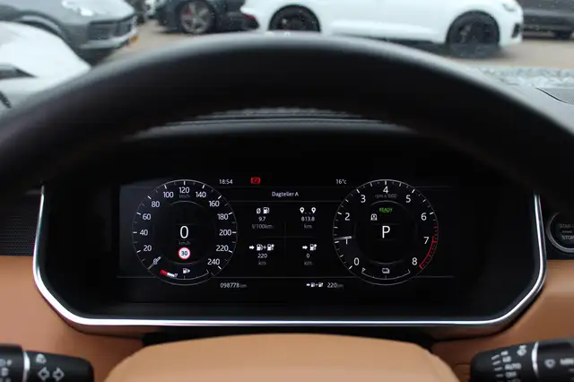 Land Rover Range Rover view 18