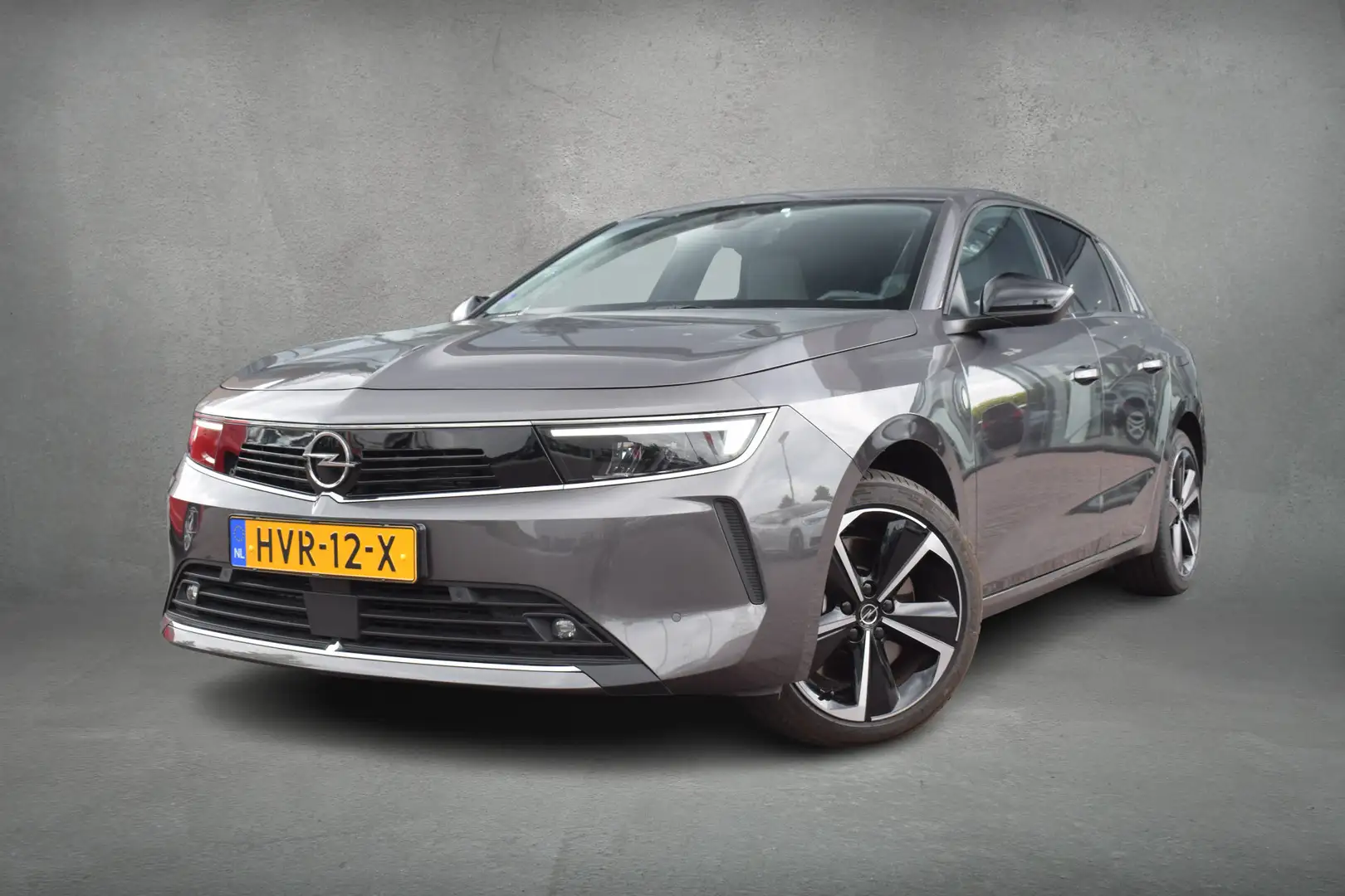 Opel Astra 1.6 Hybrid Business Elegance | Apple | Adaptive | Grijs - 2