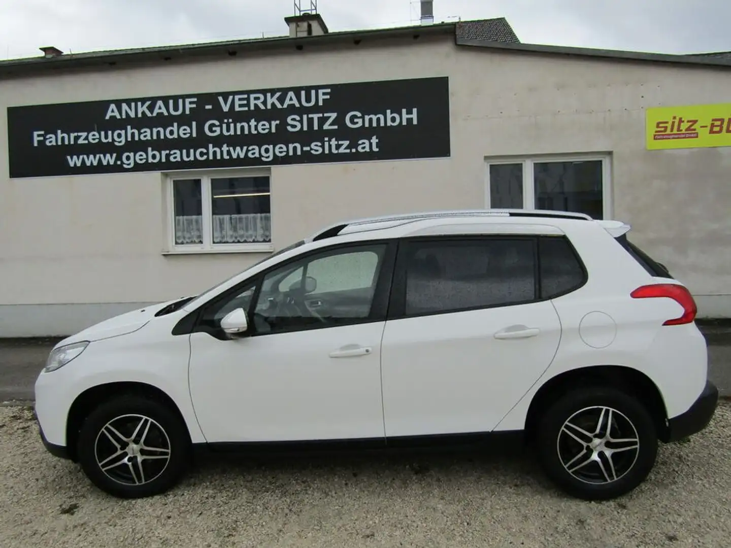 Peugeot 2008 Active Blanc - 1