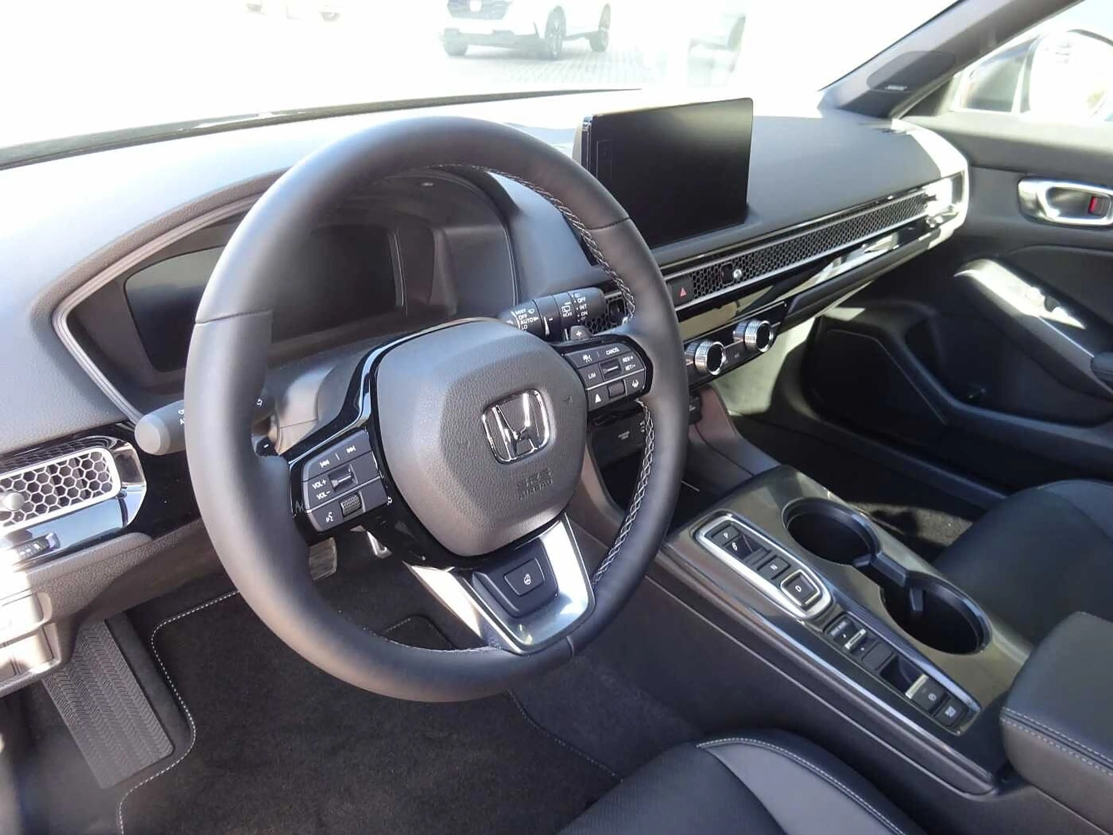 Honda Civic e:HEV 2.0 i-MMD Hybrid Advance *Adaptives Fernlich — photo 5