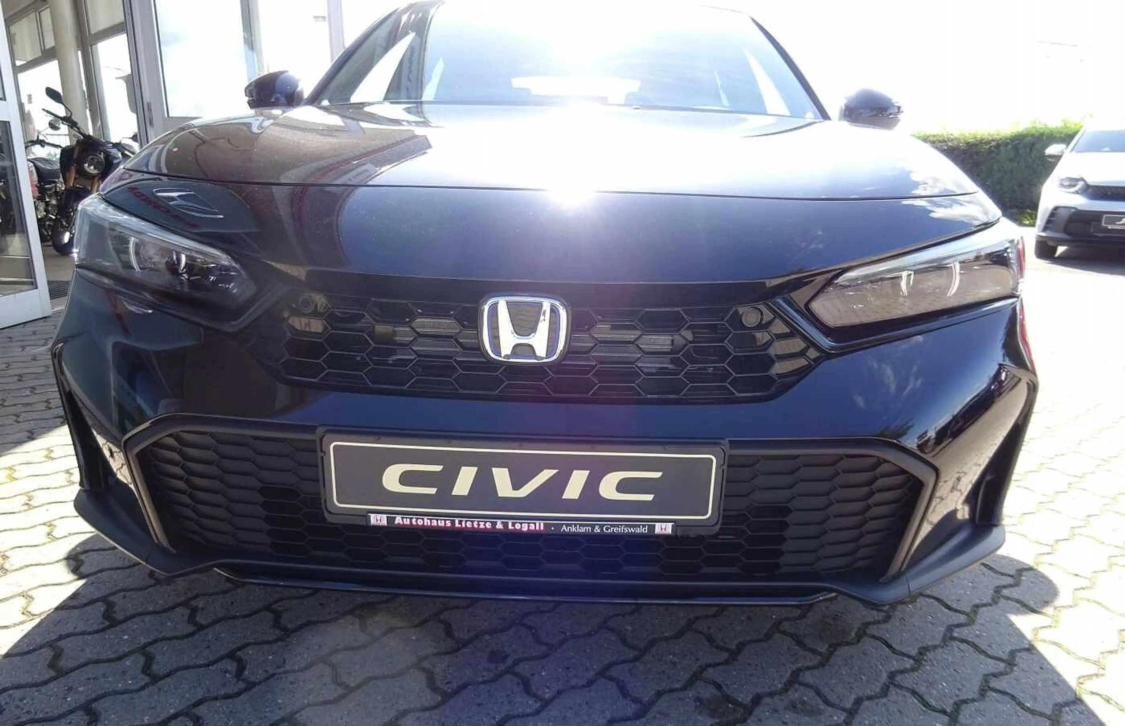 Honda Civic e:HEV 2.0 i-MMD Hybrid Advance *Adaptives Fernlich — photo 2