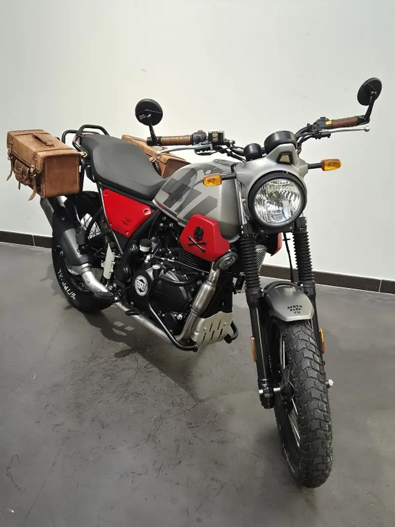 Royal Enfield Scram 411 - 2