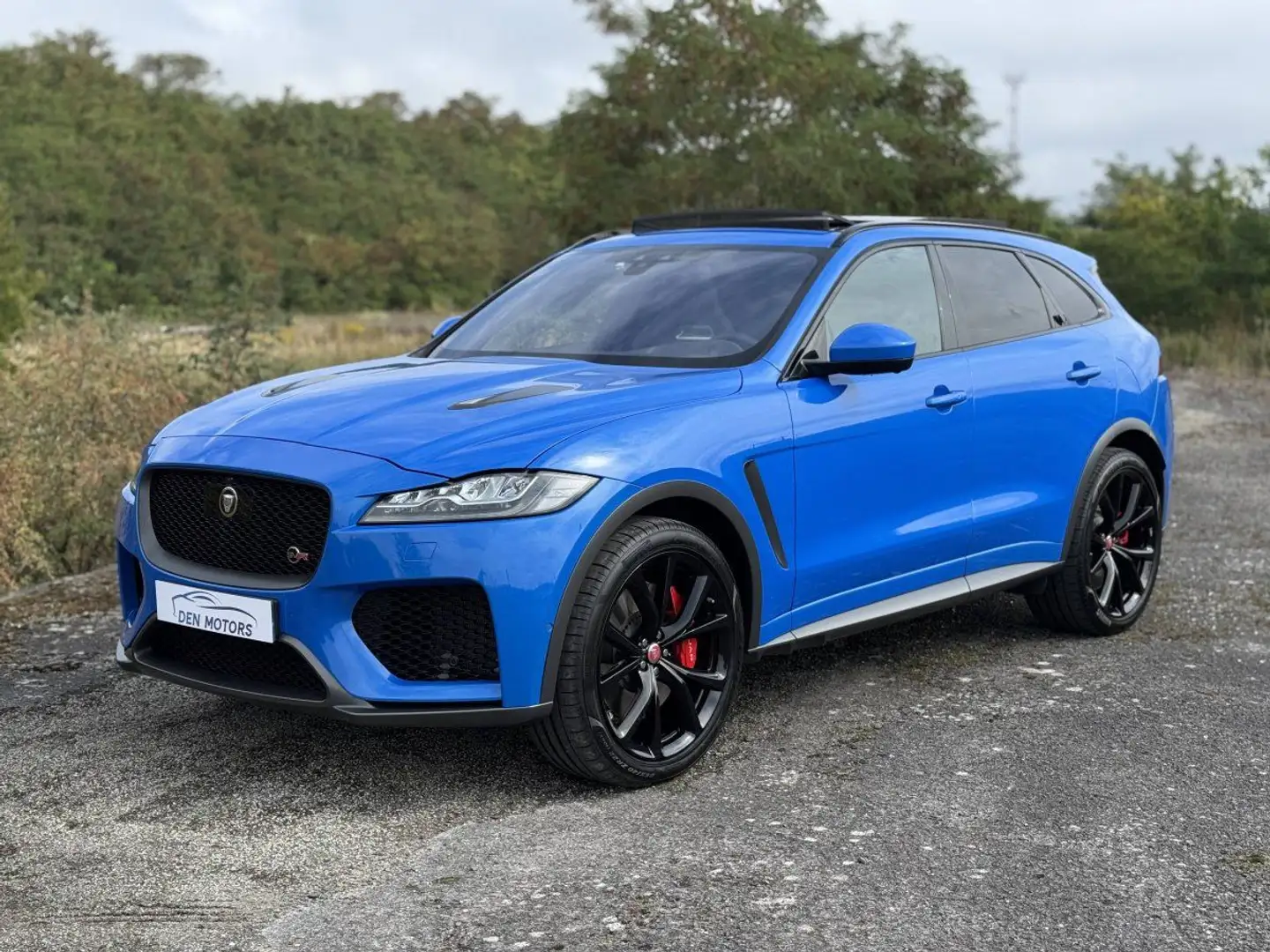Jaguar F-Pace - À PARTIR DE 850eu/MOIS* - V8 5.0 Supercharged 550ch SVR AWD BVA8 Bleu - 1