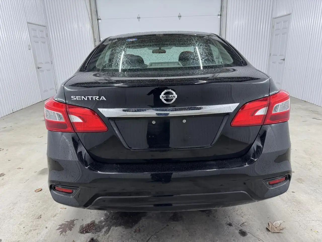 Nissan Sentra снимка Nissan Sentra