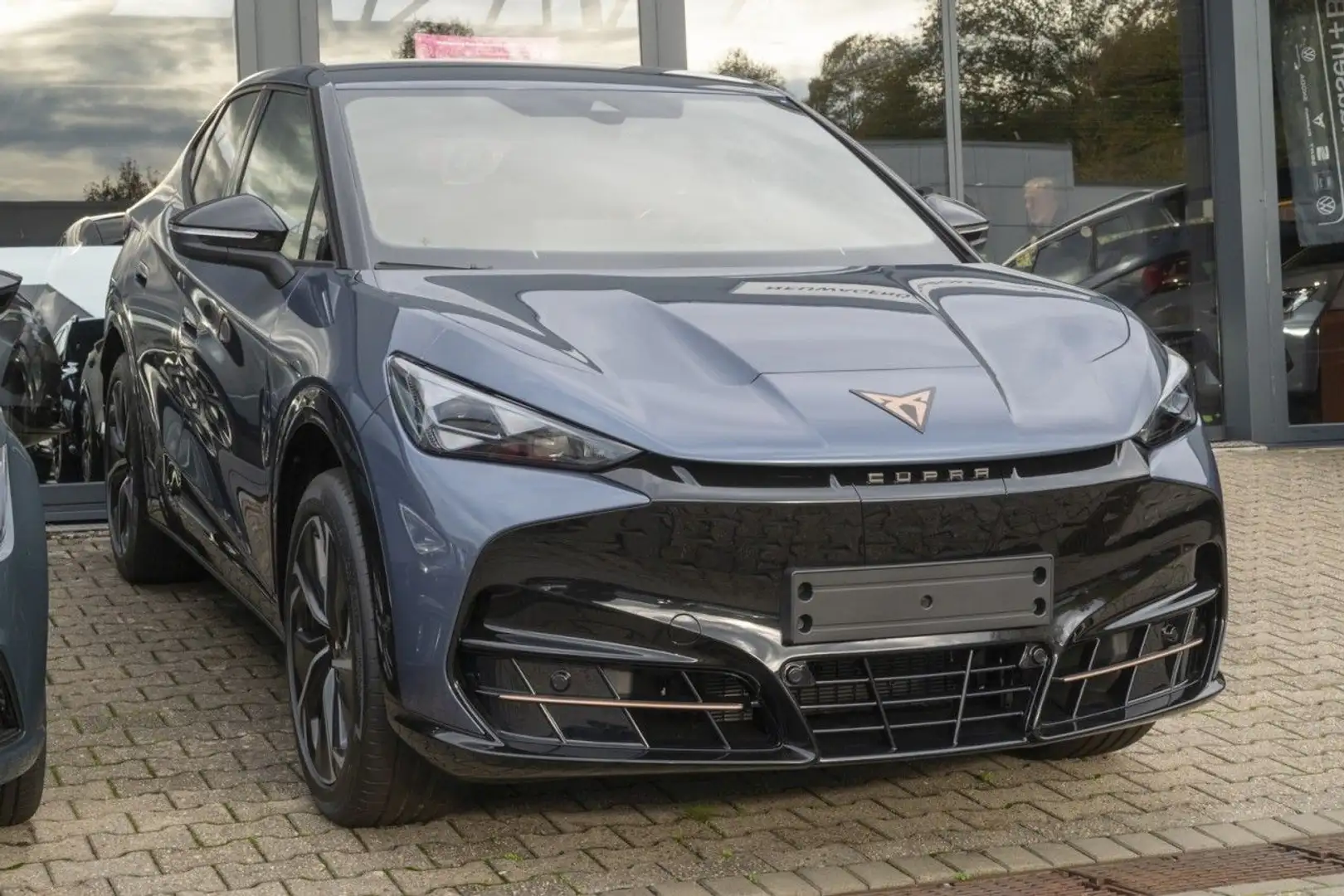 CUPRA Tavascan CUPRA Tavascan VZ 4Drive 77 kWh Drive+HeatPump Bleu - 2