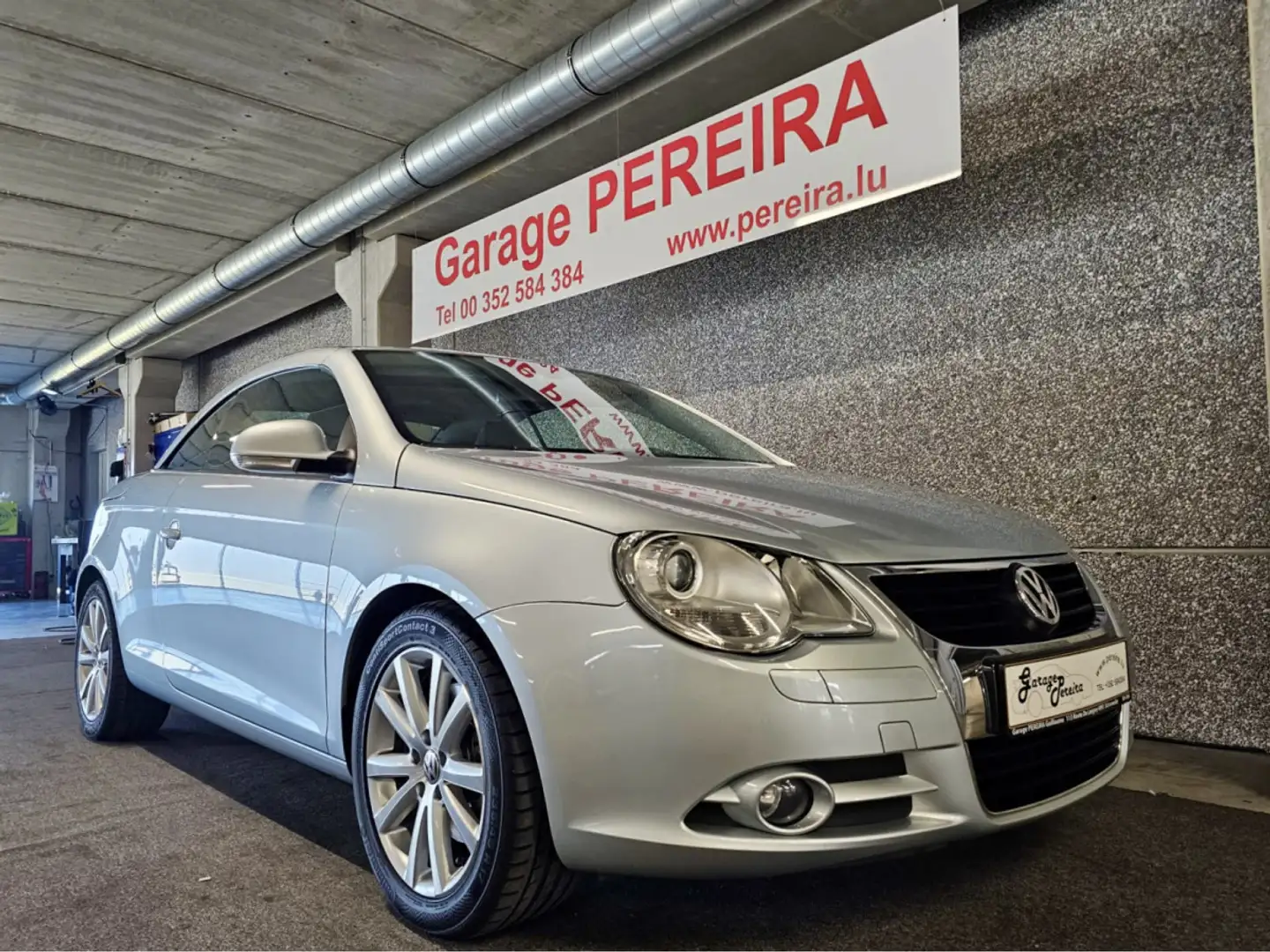 Volkswagen Eos 2.0 TDI 140 1 HAND Grey - 2