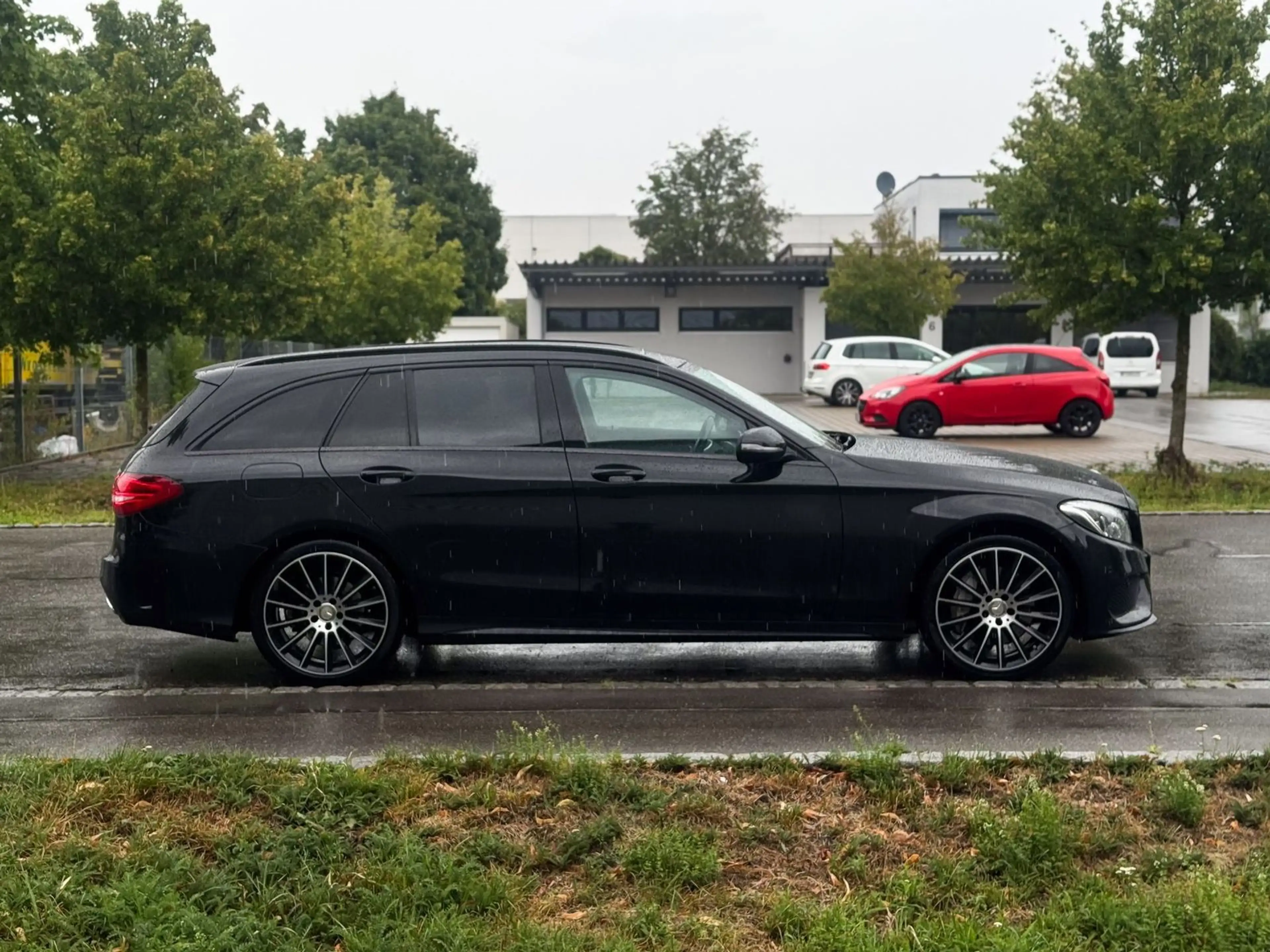 Mercedes-Benz C 250 d T AMG Line 4Matic *Burmester*SHZ*Kamera* — photo 4