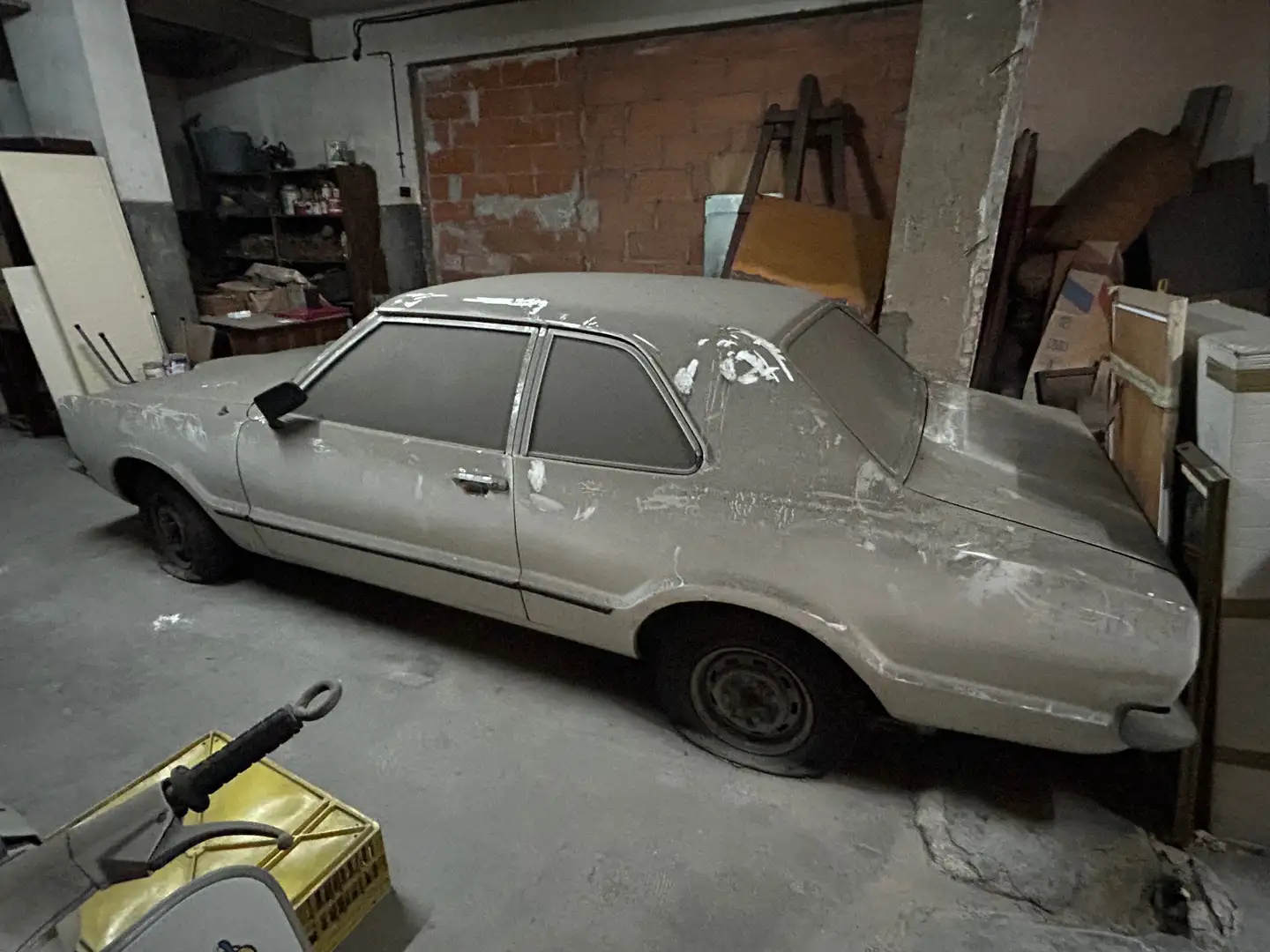 Ford Taunus Білий - 2