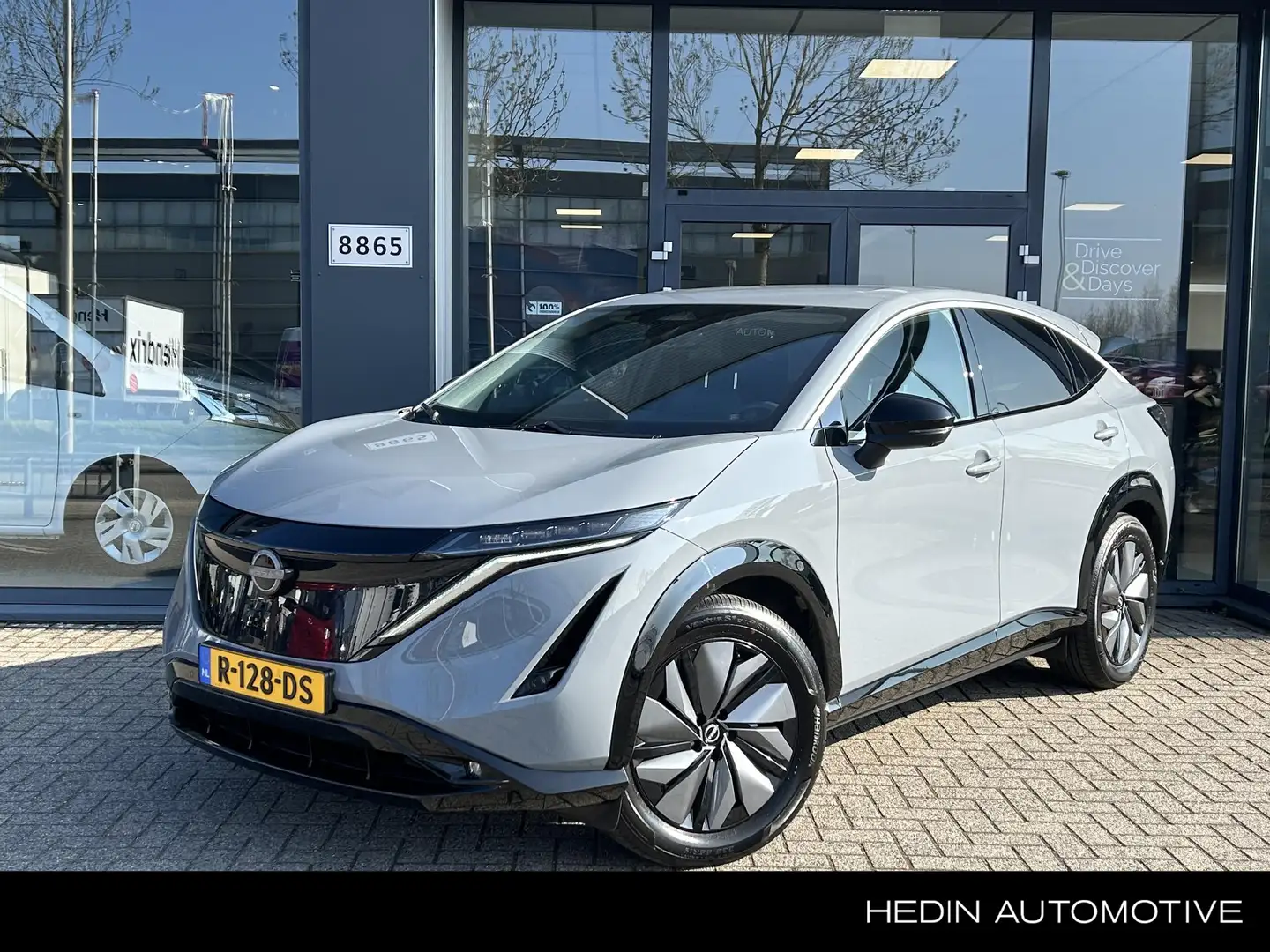 Nissan Ariya Advance 66 kWh Grijs - 1
