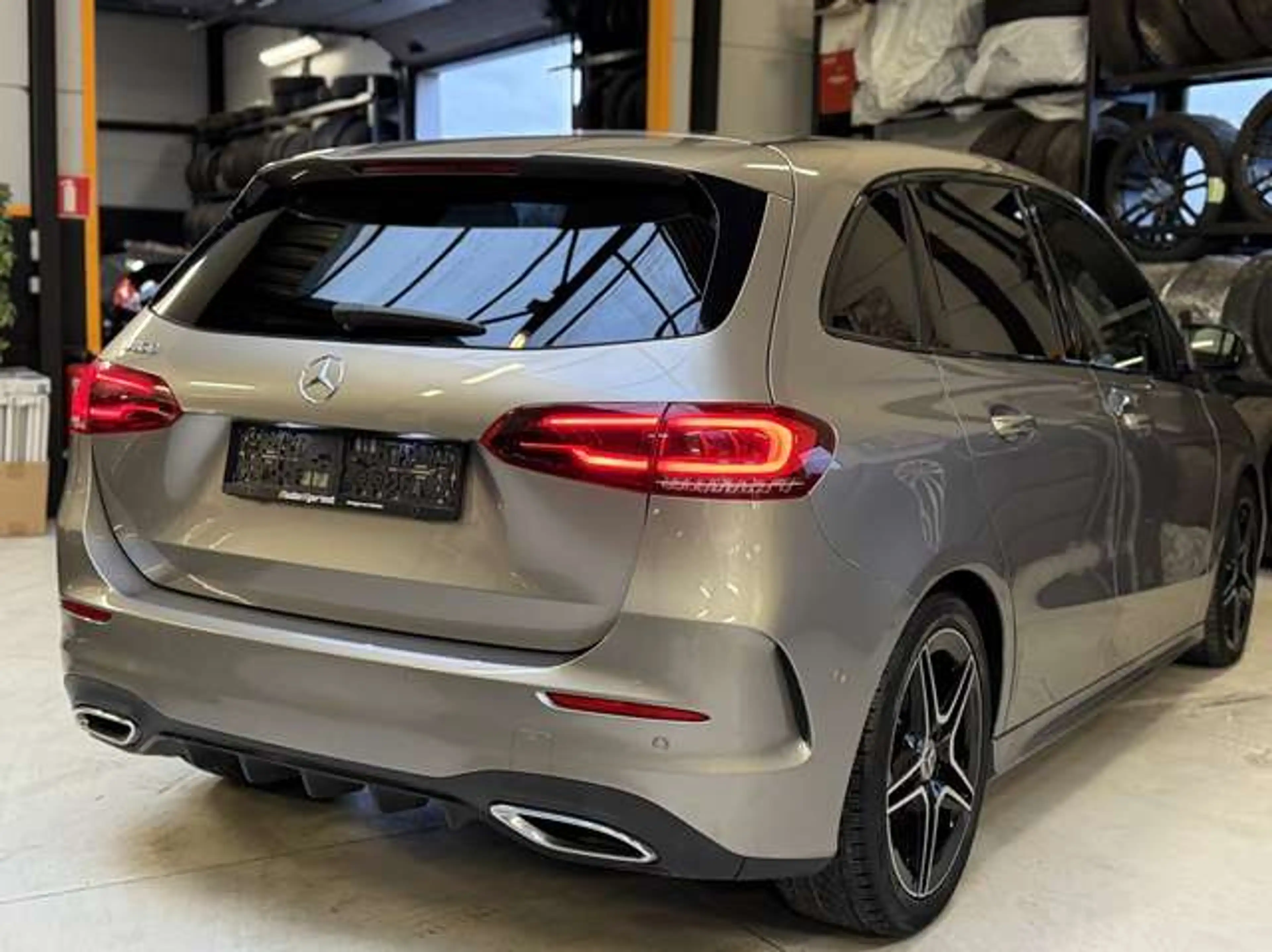 Mercedes-Benz B 160 PACK AMG PACK NIGHT TVA CAMERA CAR PLAY — photo 6