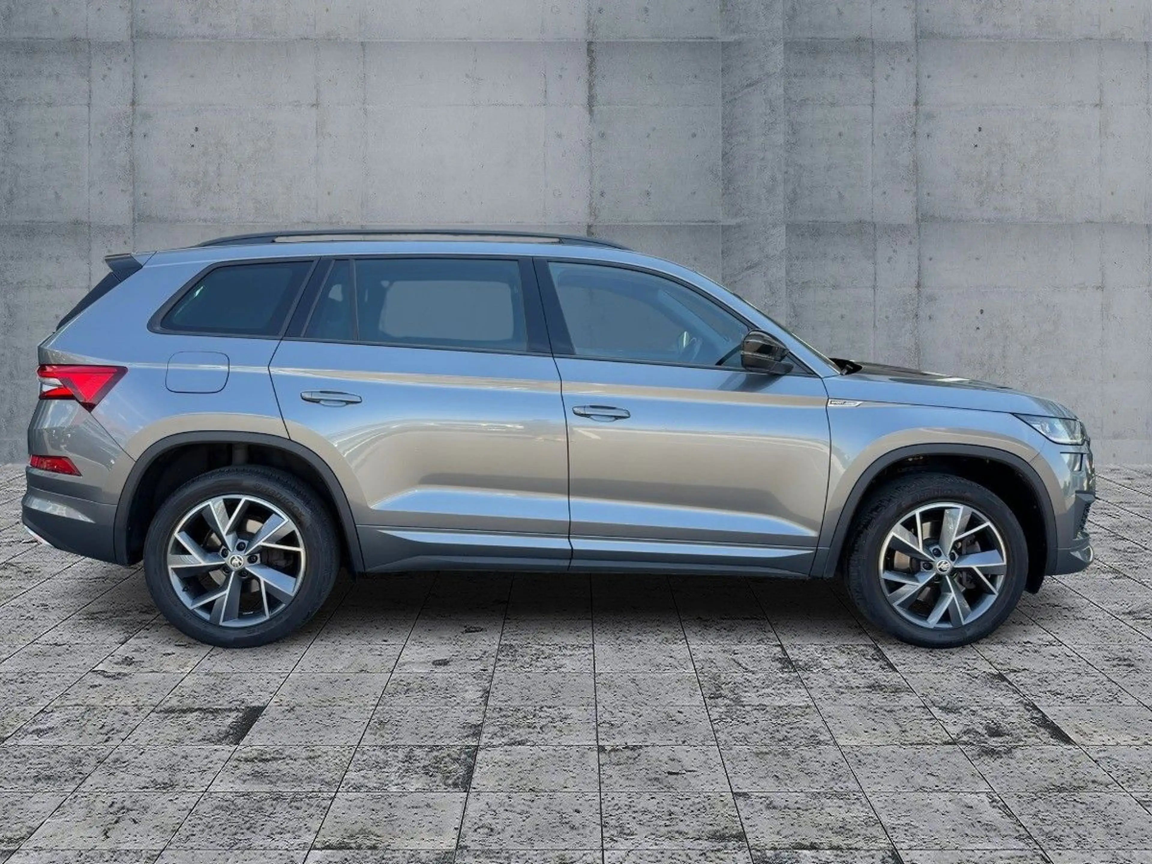 Skoda Kodiaq 2.0TSI DSG 4x4 SPORTLINE BEAM+STDHZG+AHK — photo 7