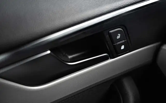 Audi A4 view 26