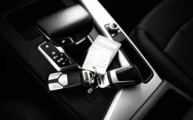 Audi A4 view 21