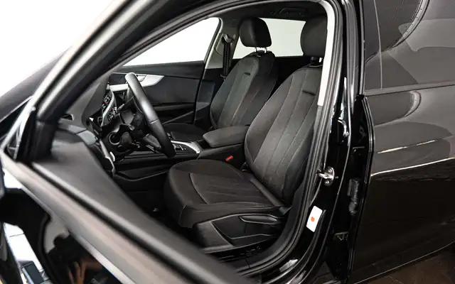 Audi A4 Avant view 10