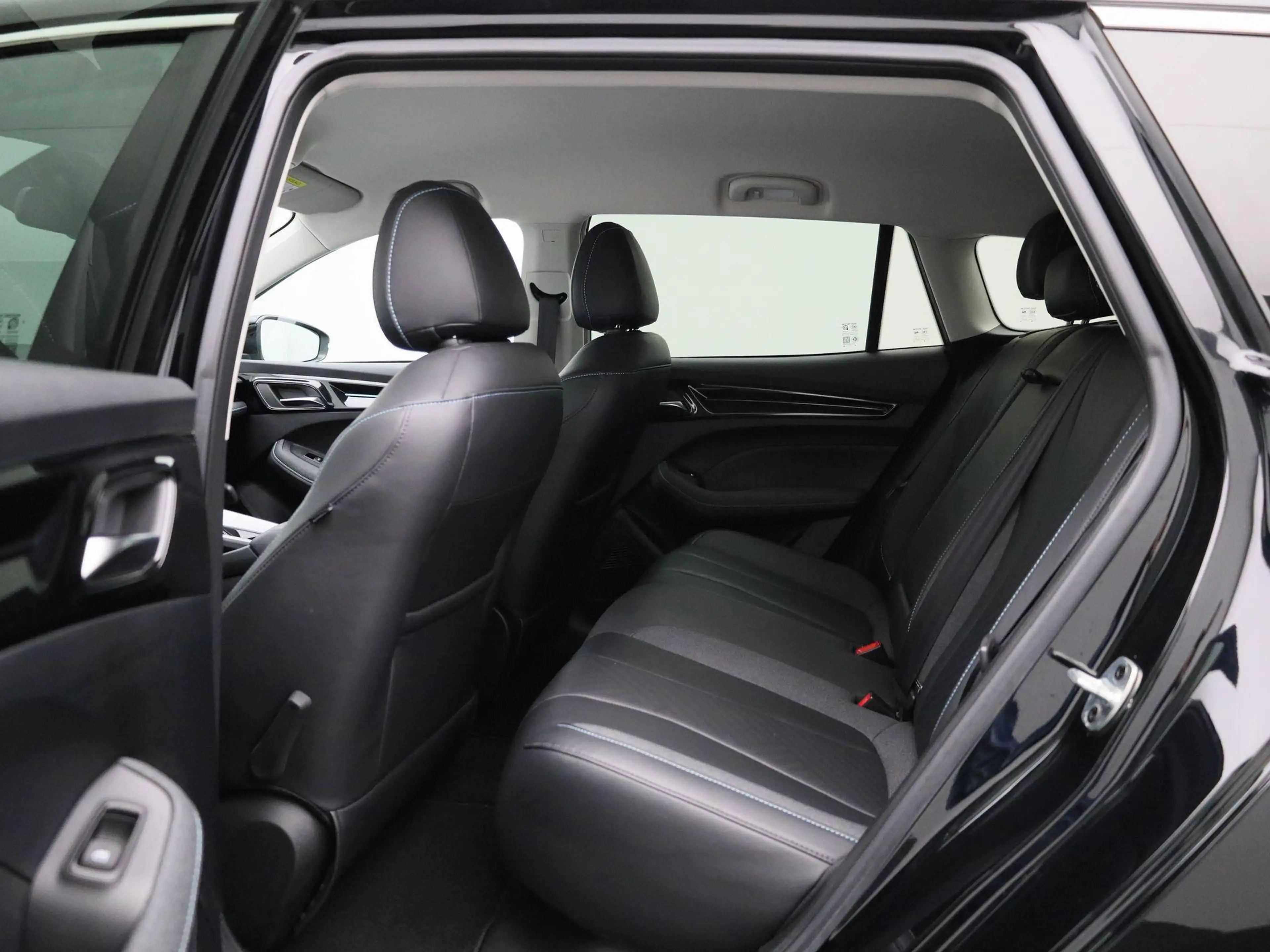 MG MG5 Long Range Luxury 61 kWh — photo 10
