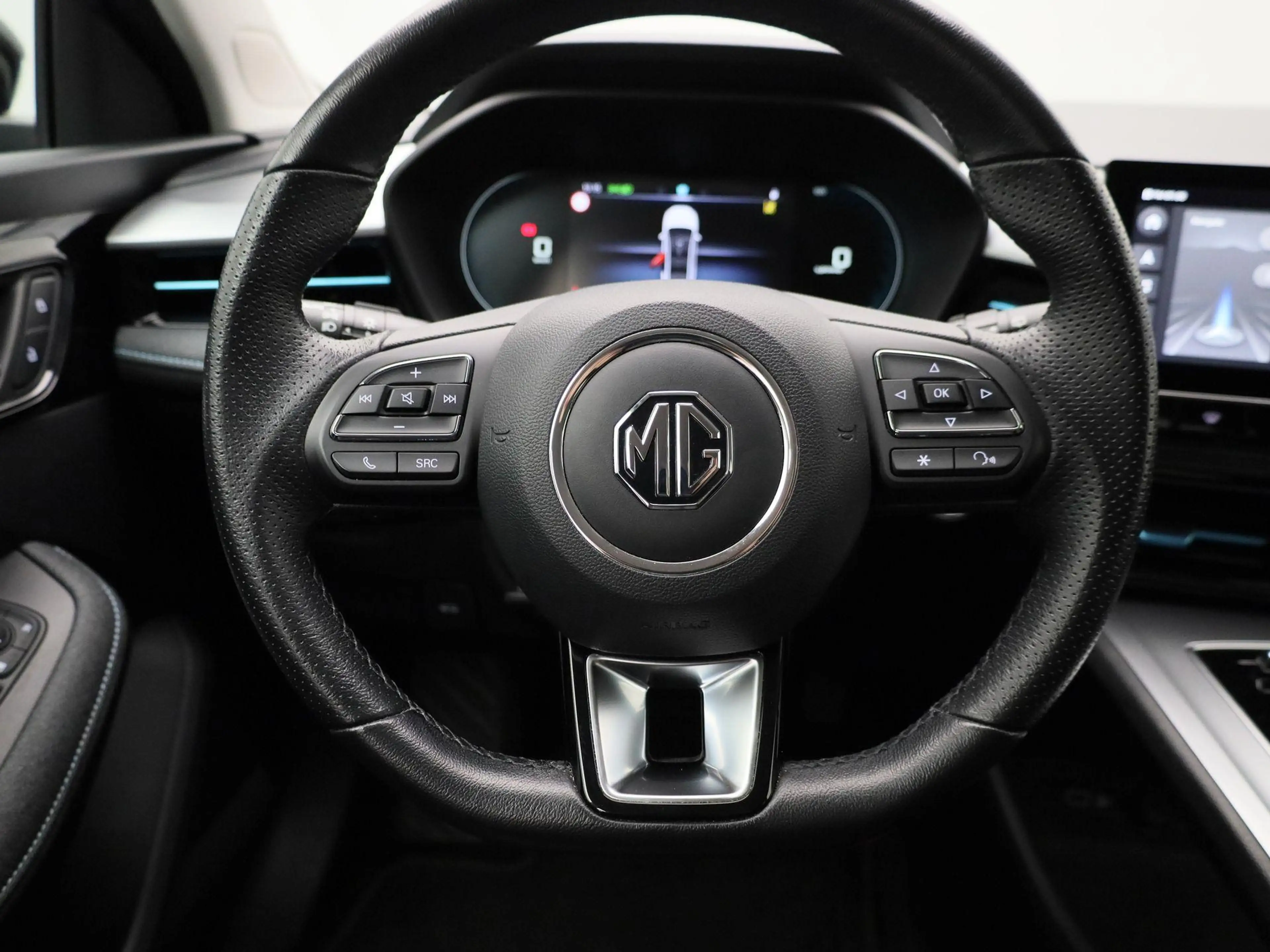 MG MG5 Long Range Luxury 61 kWh — photo 7