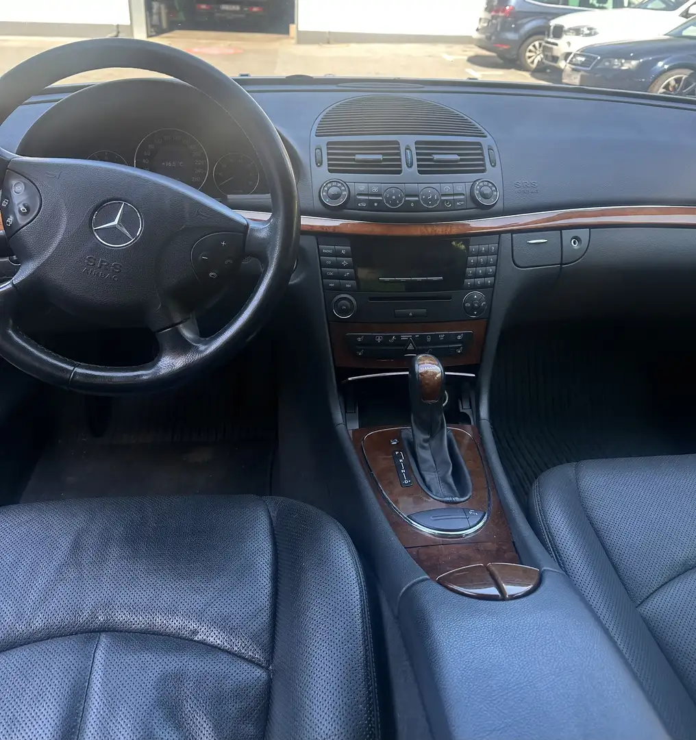 Mercedes-Benz E 240 Elegance - 1