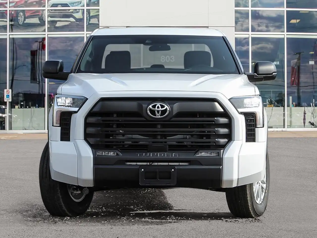 Toyota Tundra снимка Toyota Tundra