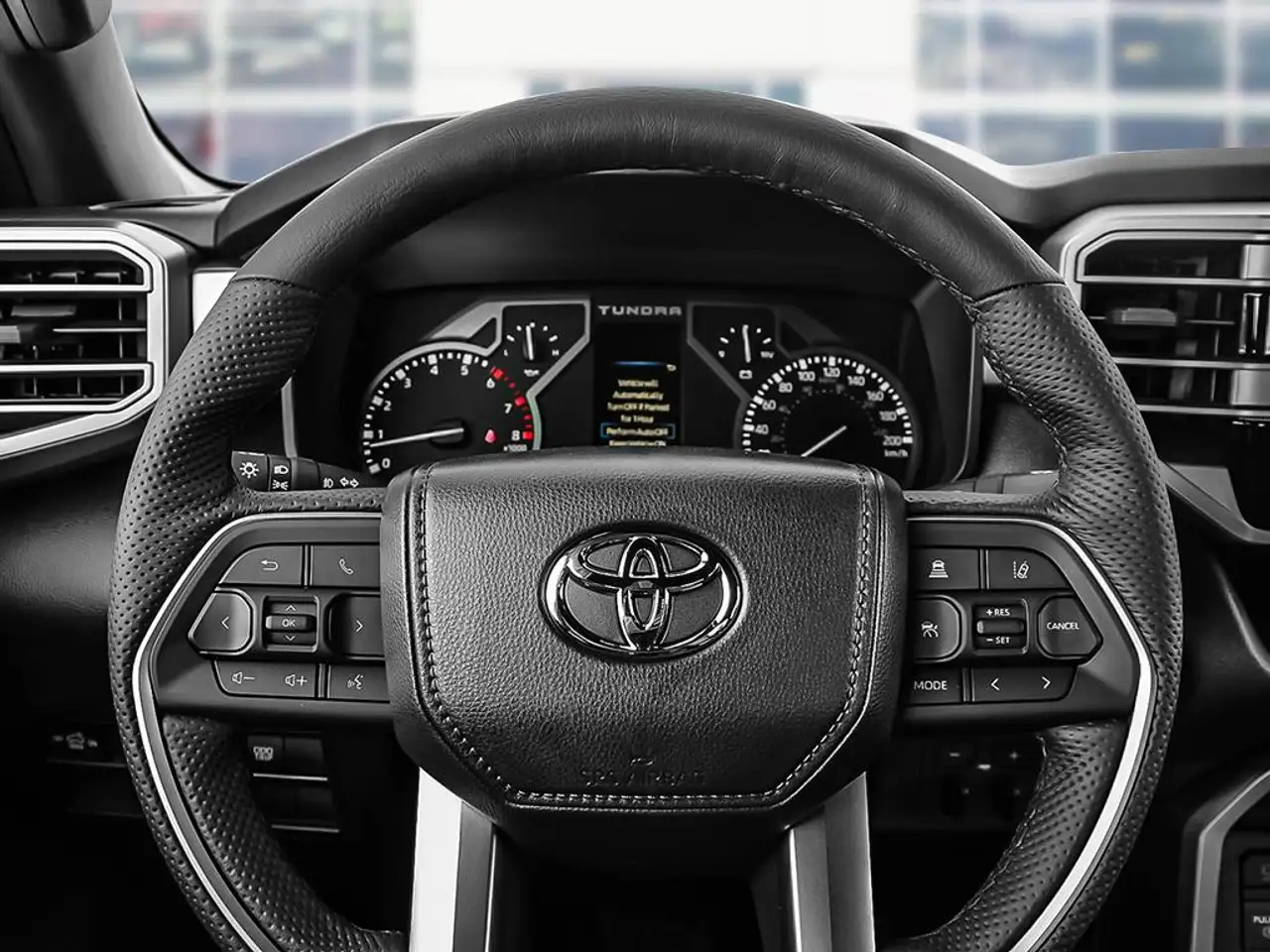 Toyota Tundra снимка Toyota Tundra