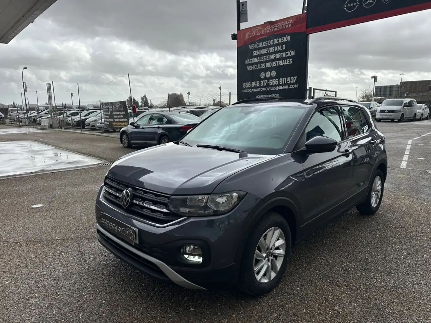 Volkswagen T-Cross 1.0 TSI Advance Gris - 2