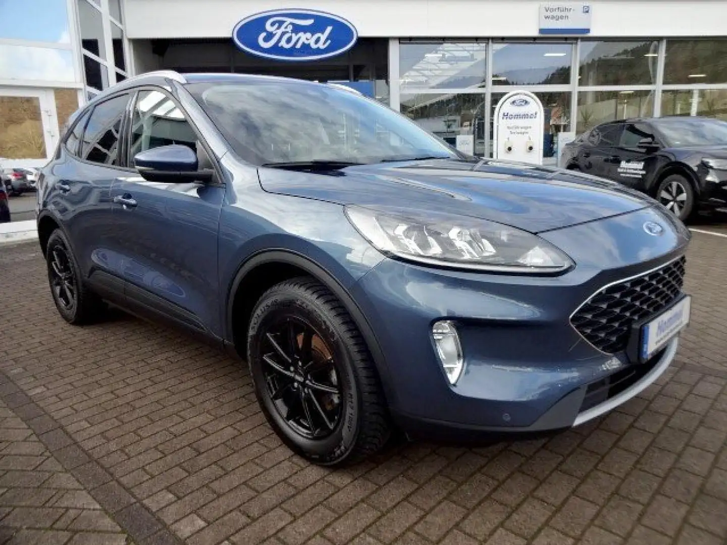 Ford Kuga Cool & Connect Blau - 1