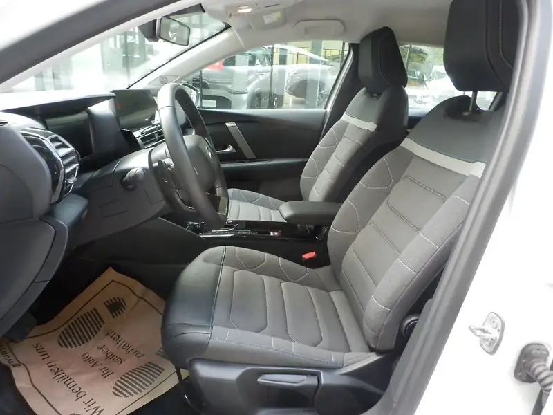 Citroen C4 BHDI130 EAT8 Plus