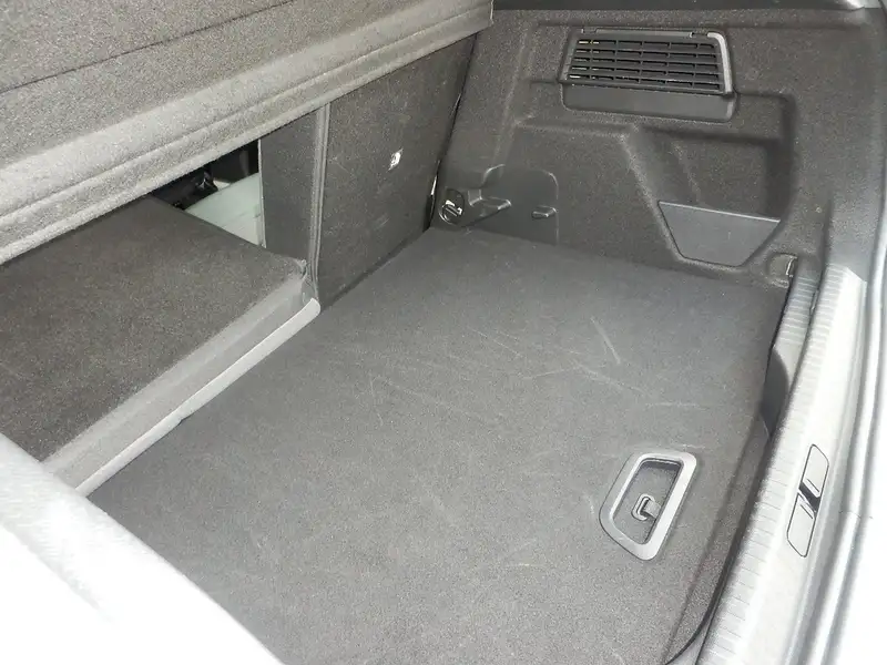 Citroen C4 BHDI130 EAT8 Plus