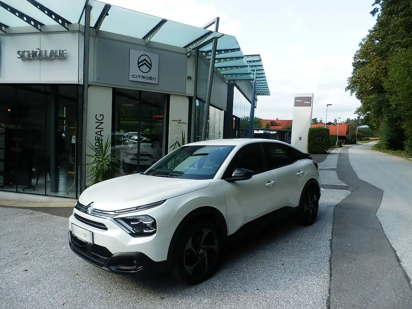 Citroen C4 BHDI130 EAT8 Plus Blanc - 2