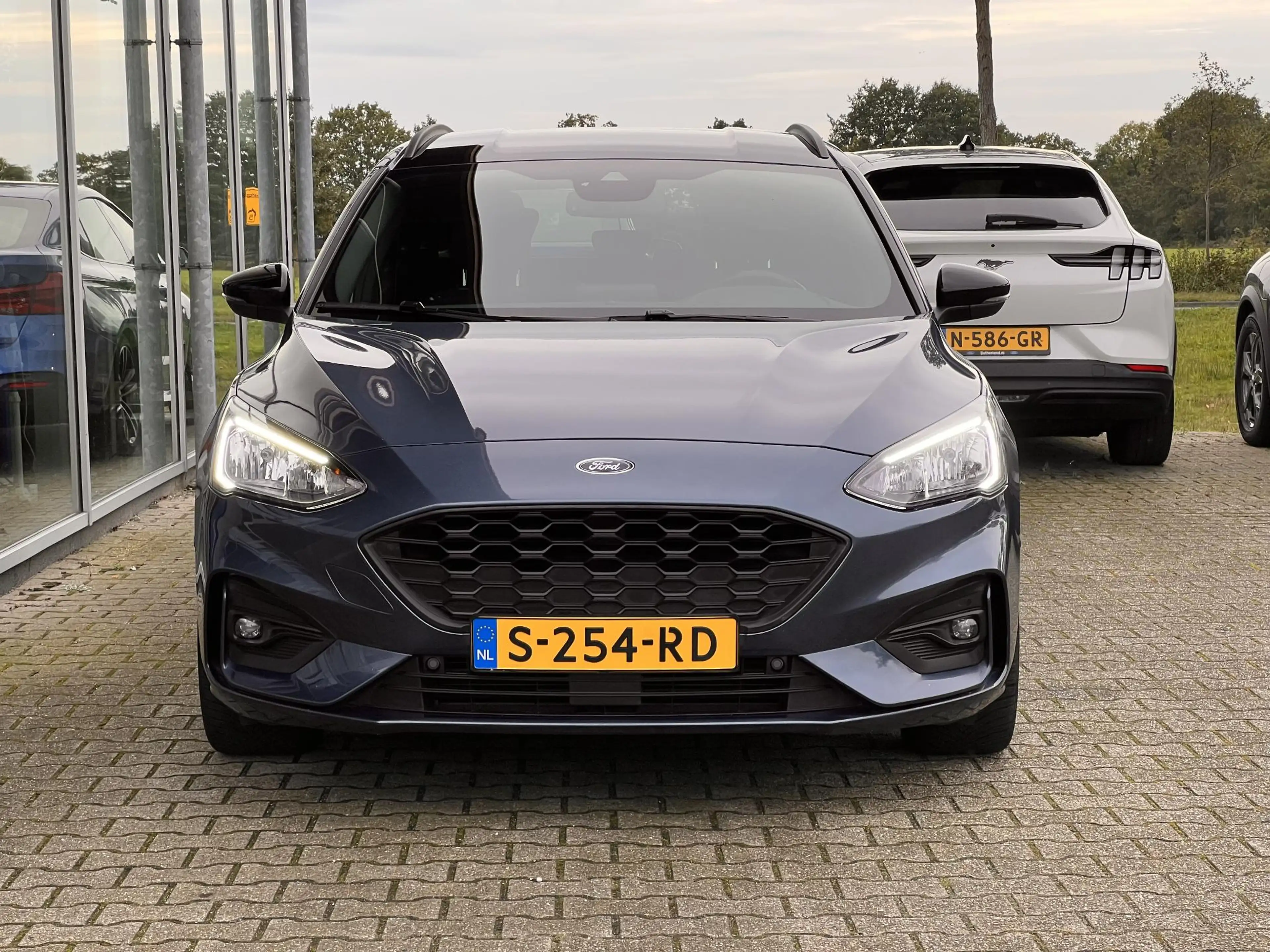 Ford Focus Wagon 1.0 EcoBoost ST Line Business Full-led | B&O — photo 2