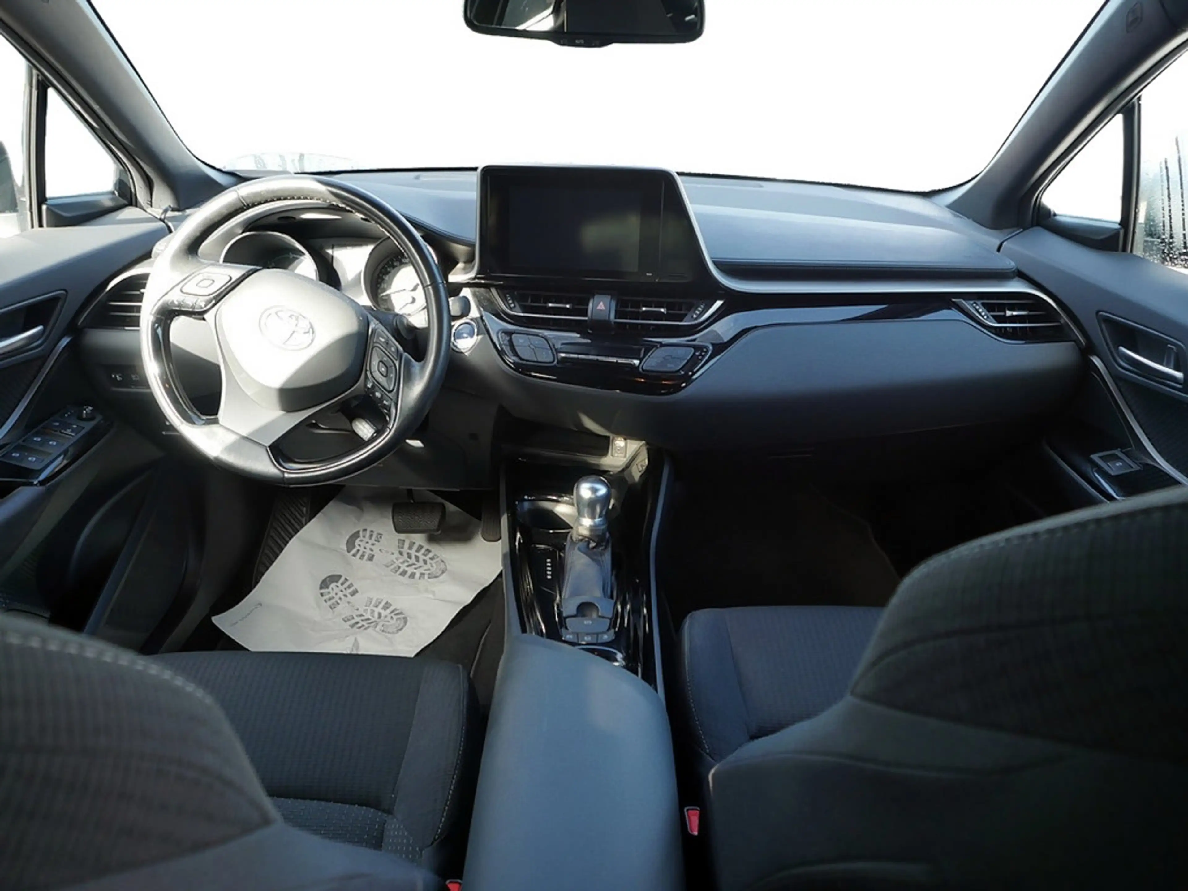 Toyota C-HR 1.8 Hybrid Team D PDC SHZ KAMERA ACC — photo 10