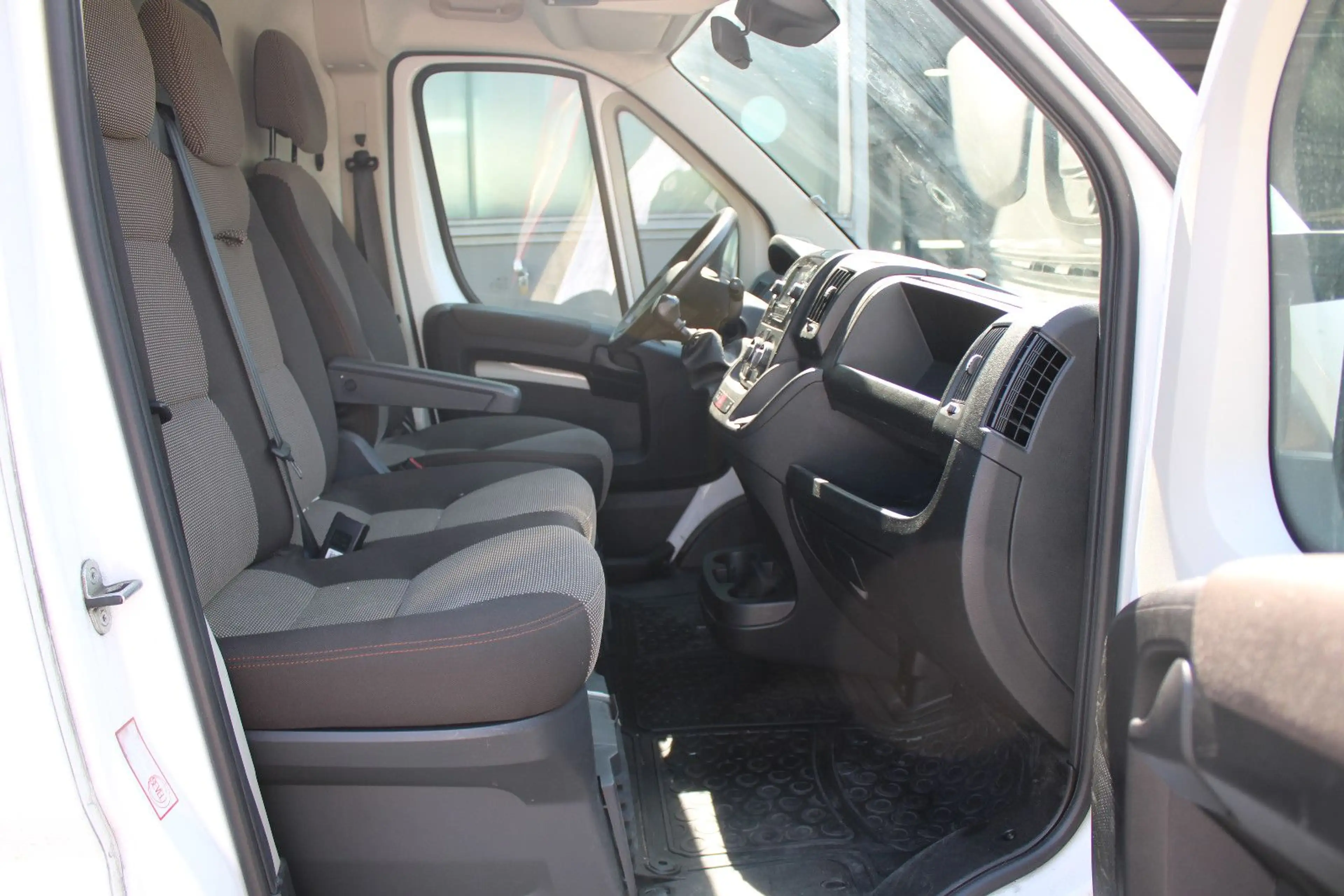 Peugeot Boxer 2.2 HDI ADVANTAGE EDITION FAP HOCH KLIMA — photo 7