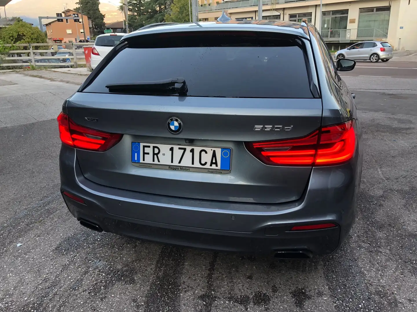 BMW 530 530d Touring xdrive Msport 265cv auto Grigio - 2