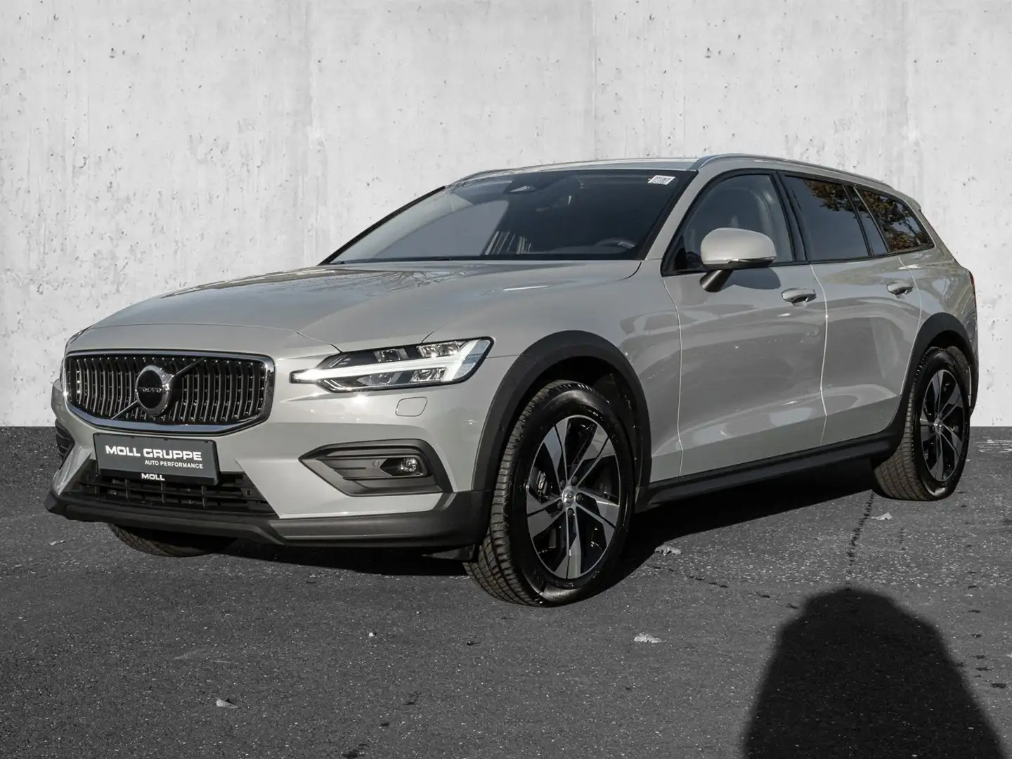 Volvo V60 Cross Country B4 AWD Plus Gris - 2