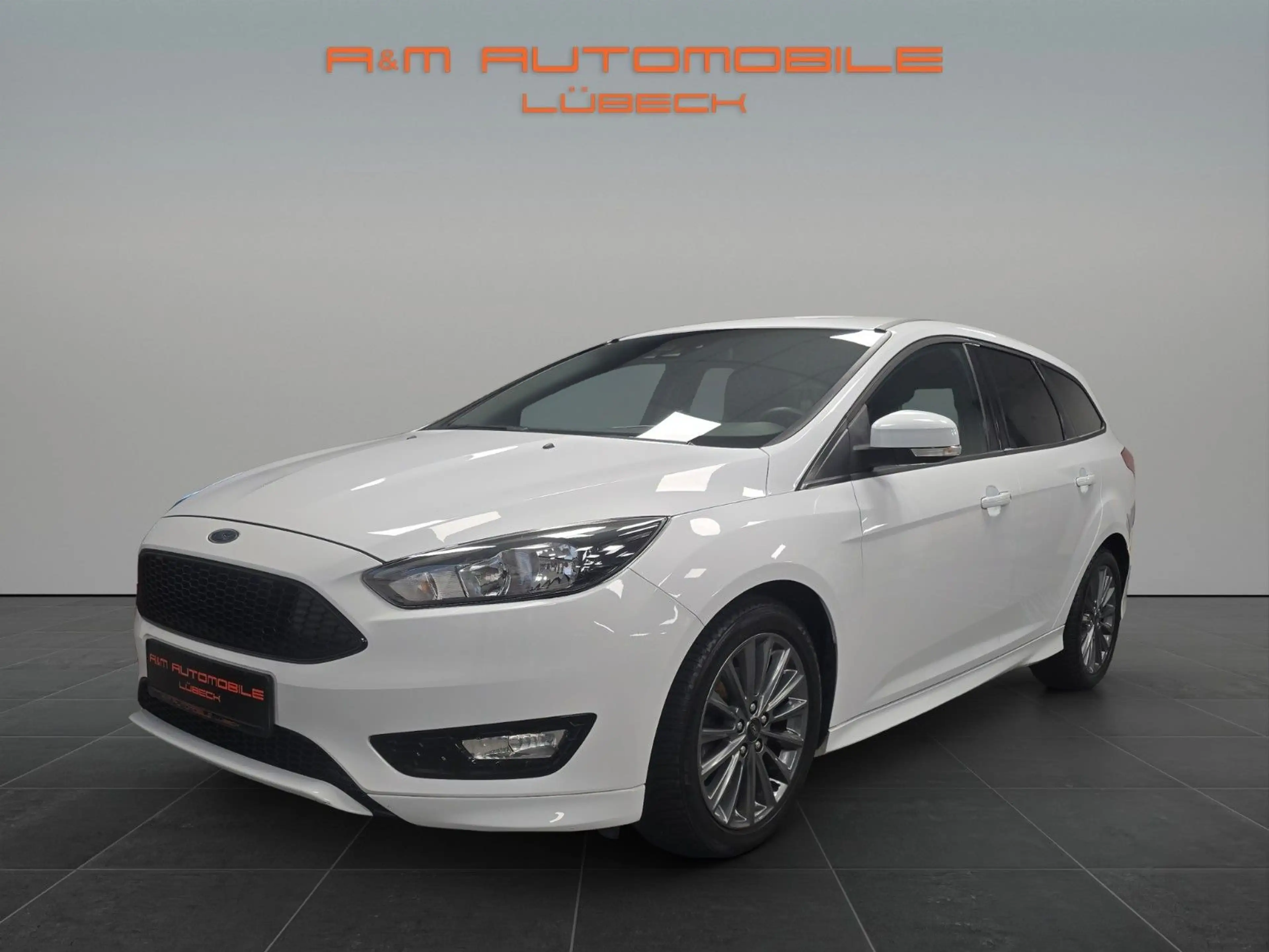 Ford Focus Turnier ST-Line TÜV/SERVICE NEU ! GARANTIE